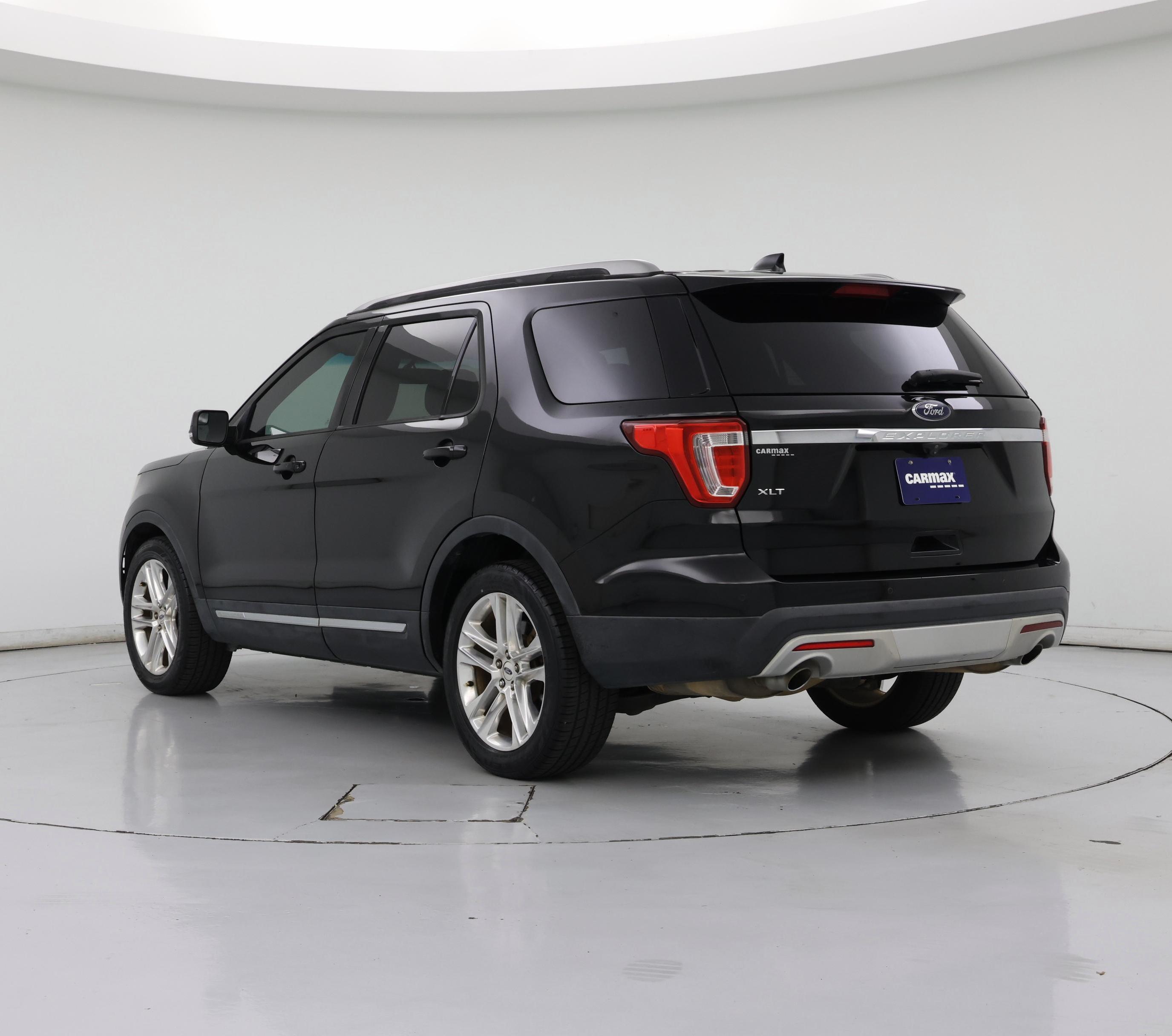 Thumbnail: 2016 Ford Explorer - 2