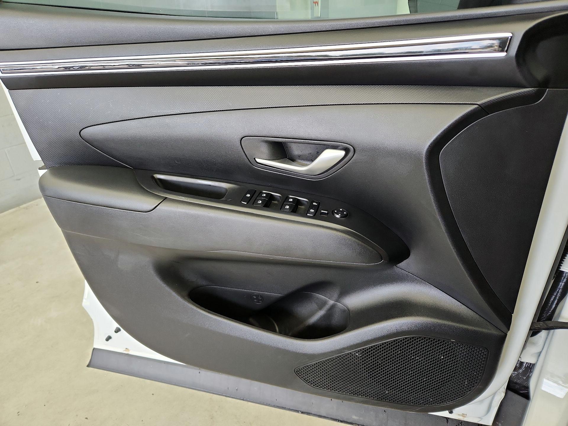 Thumbnail: 2023 Hyundai Tucson - 12