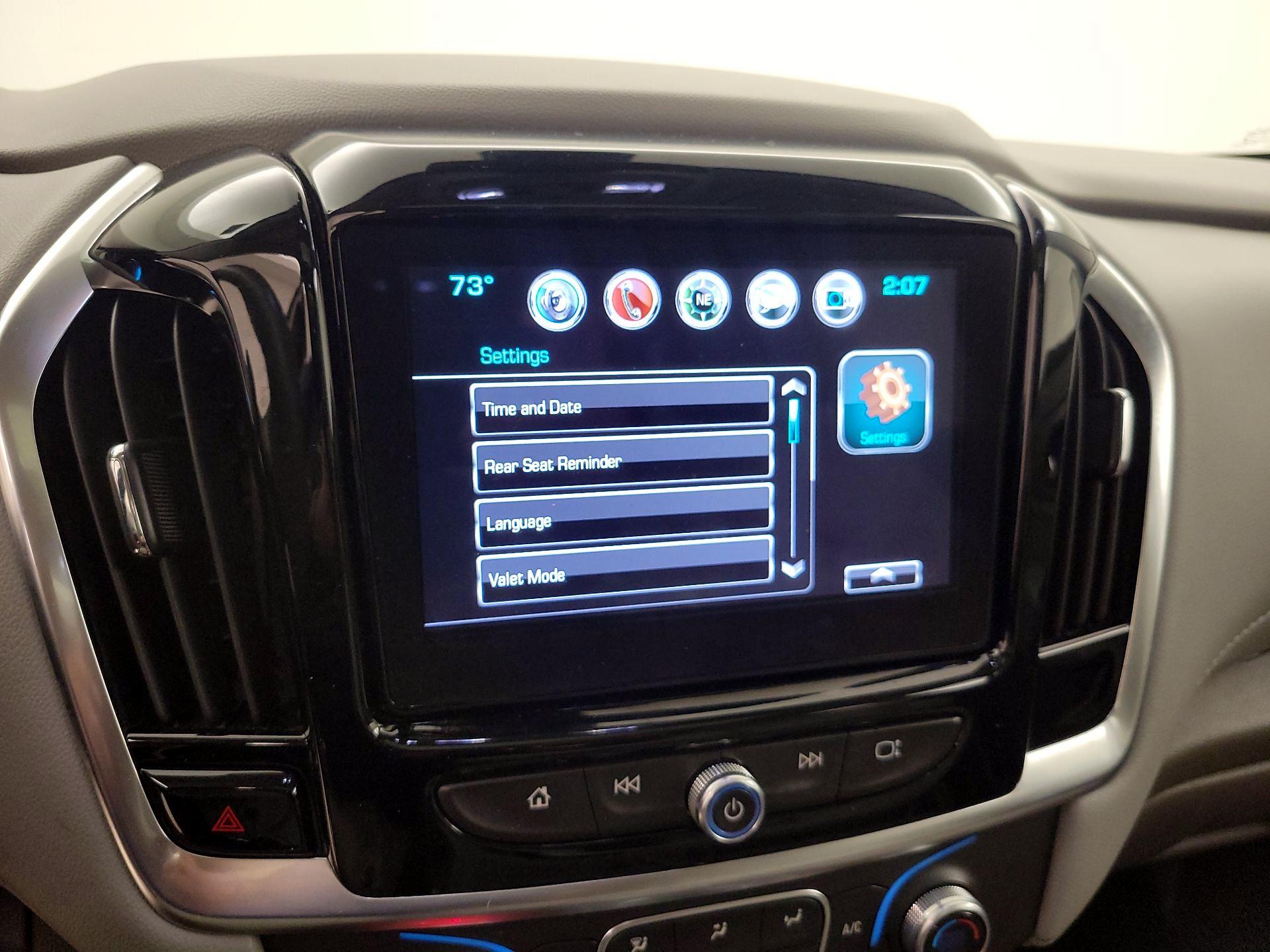 Thumbnail: 2018 Chevrolet Traverse - 16