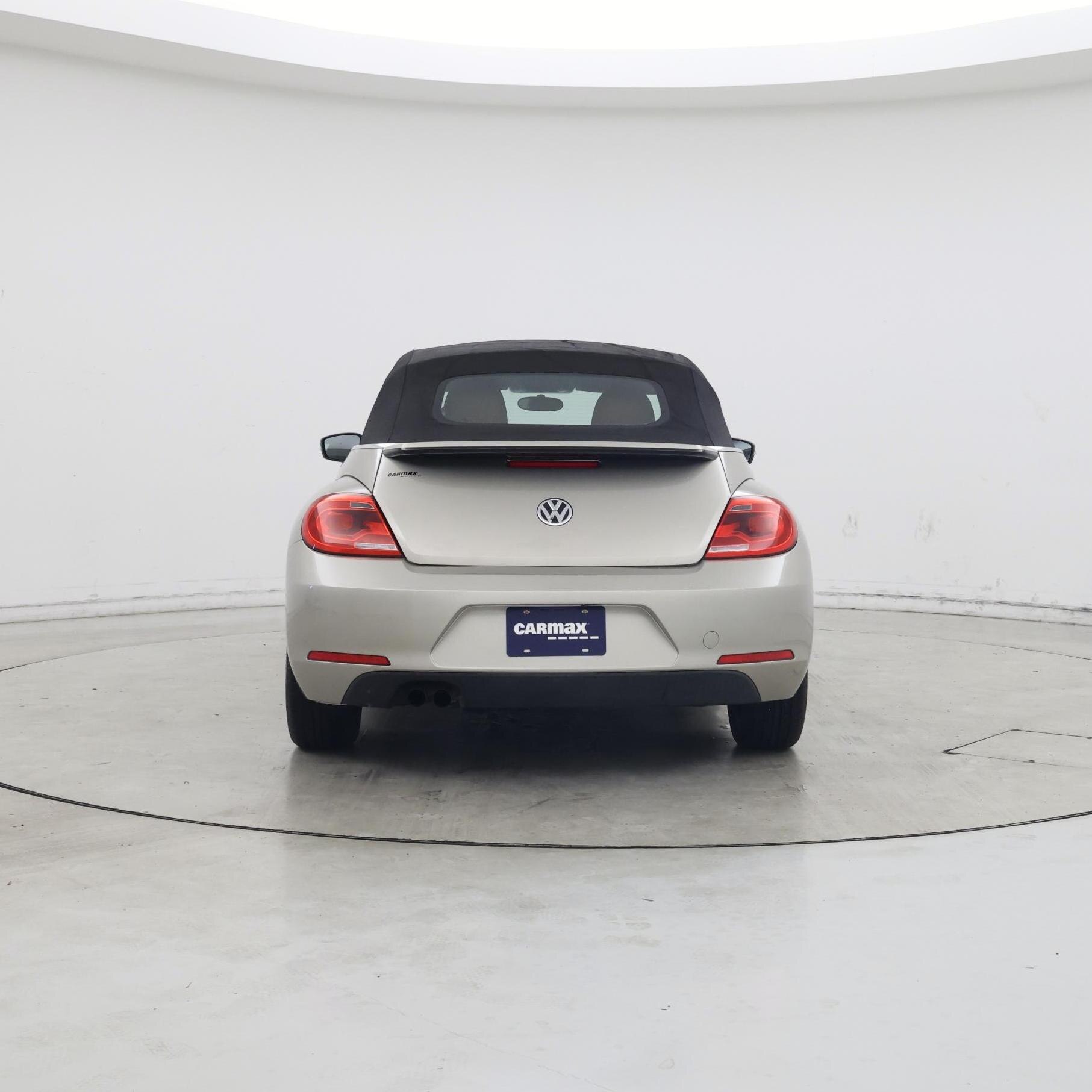 Thumbnail: 2015 Volkswagen Beetle - 6