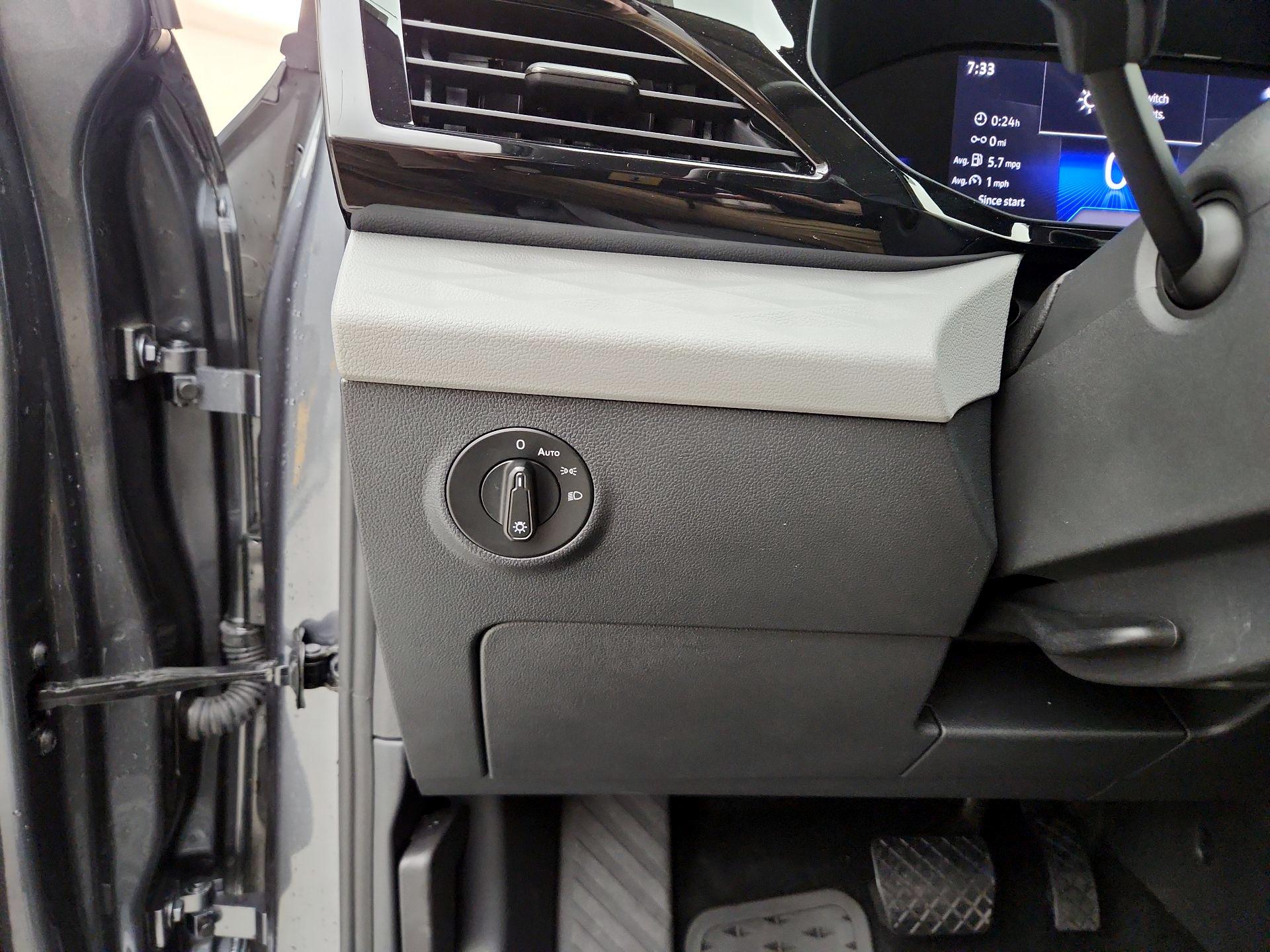 Thumbnail: 2024 Volkswagen Taos - 13