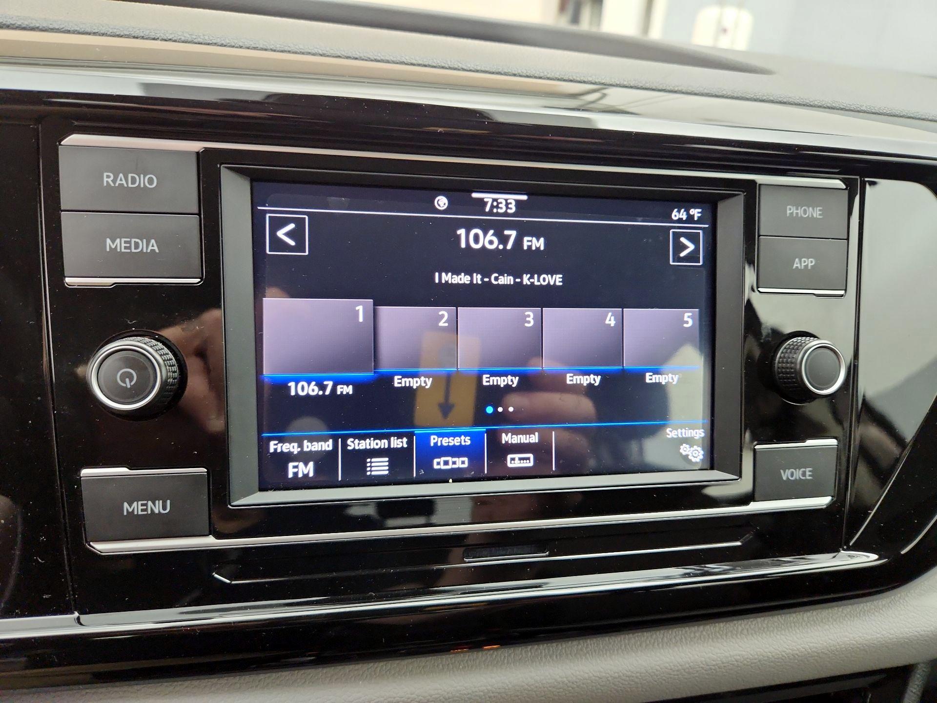 Thumbnail: 2024 Volkswagen Taos - 15