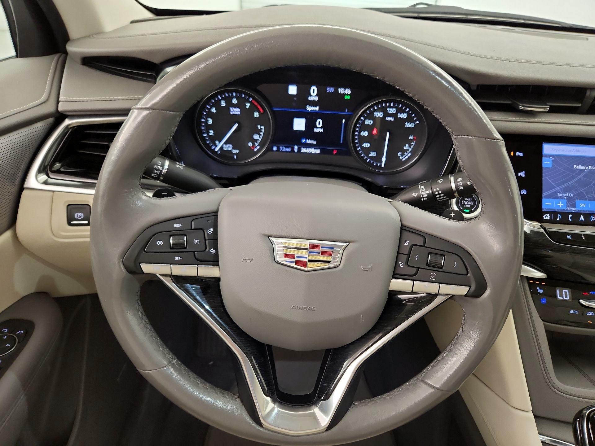 Thumbnail: 2023 Cadillac XT6 - 10