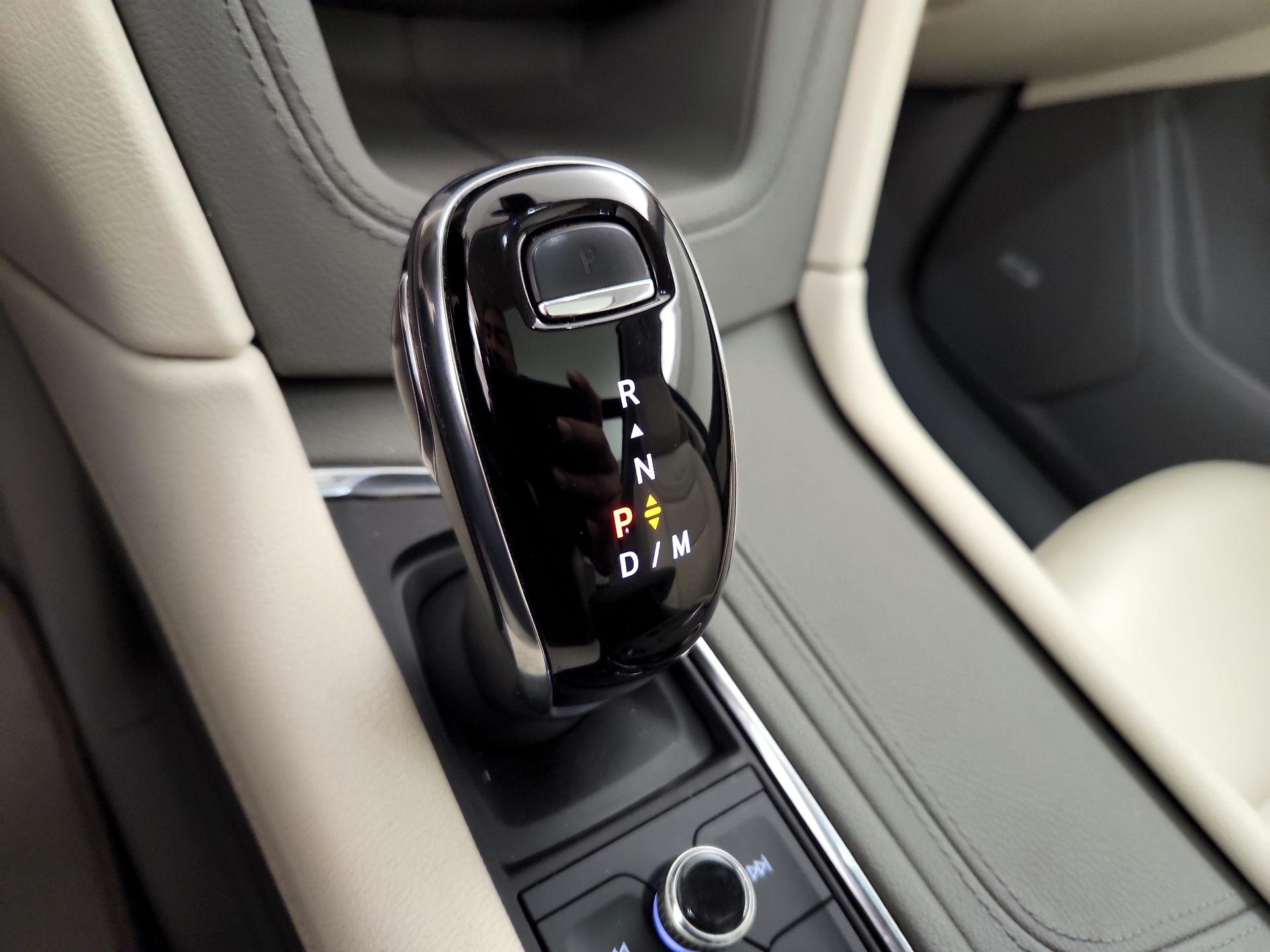 Thumbnail: 2023 Cadillac XT6 - 18