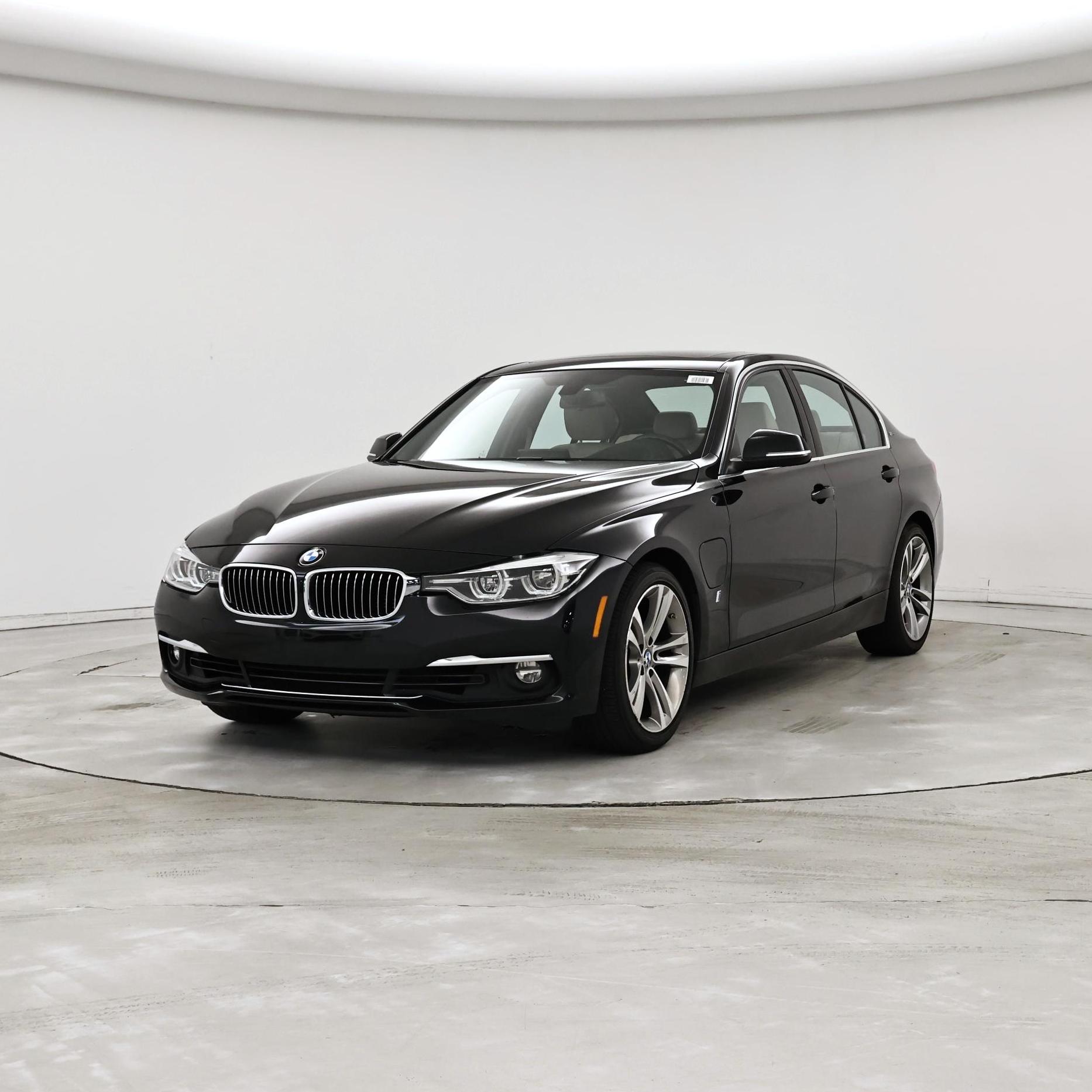 Thumbnail: 2018 BMW 3 Series - 4