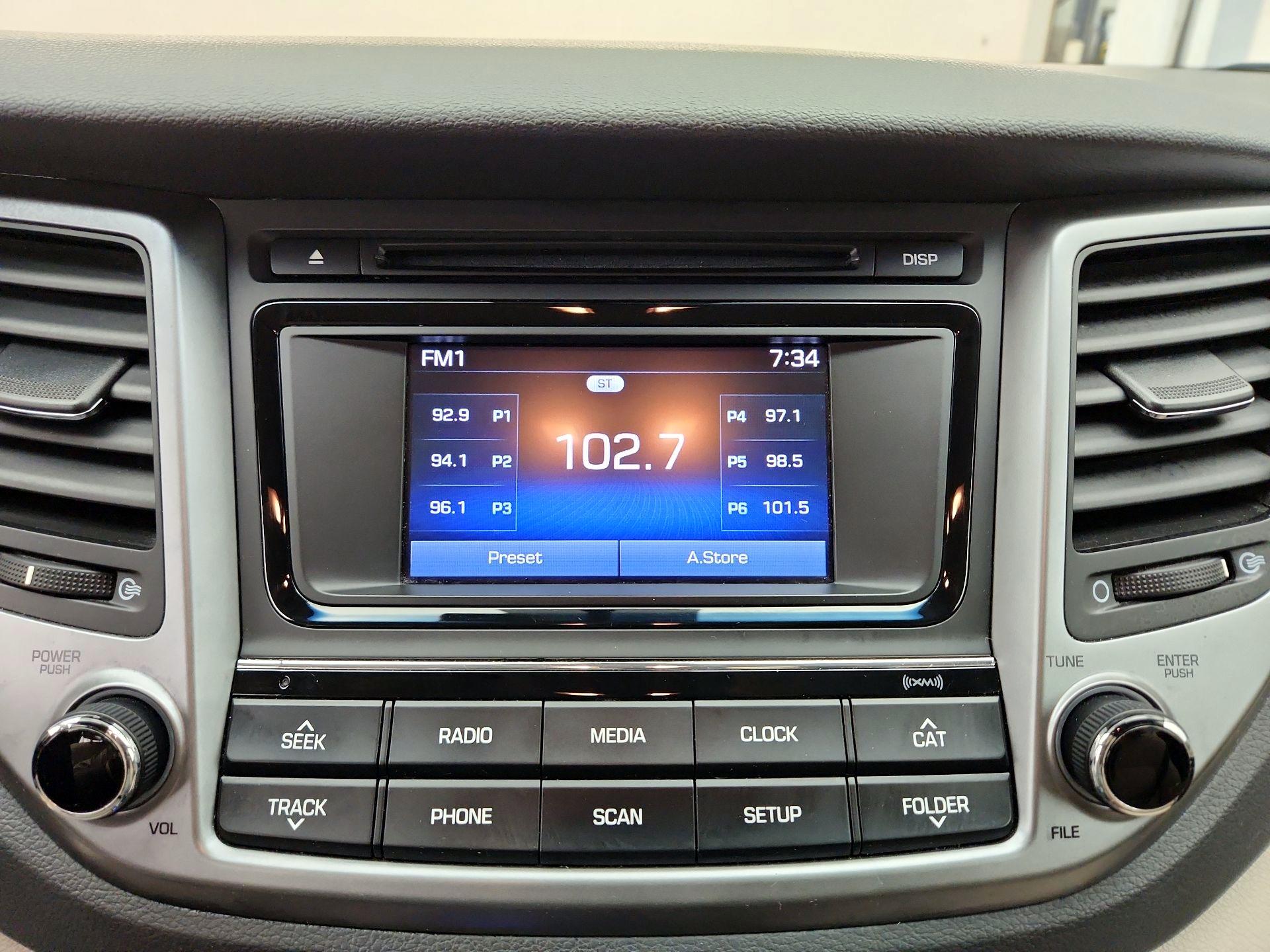 Thumbnail: 2016 Hyundai Tucson - 15