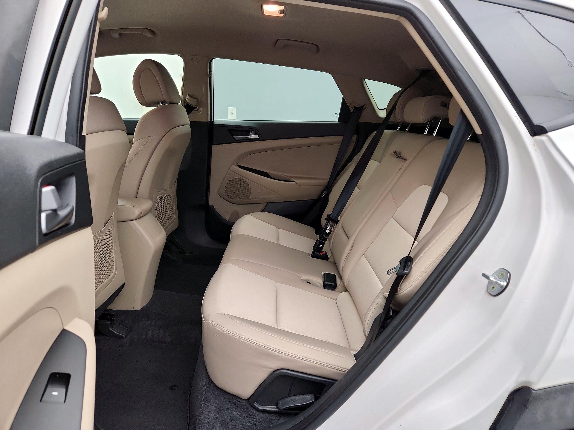 Thumbnail: 2016 Hyundai Tucson - 19