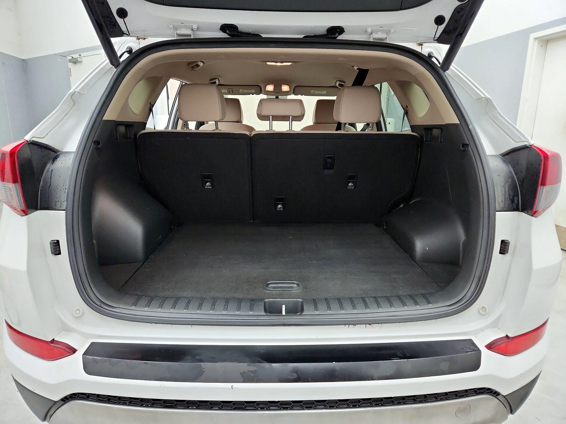 Thumbnail: 2016 Hyundai Tucson - 20