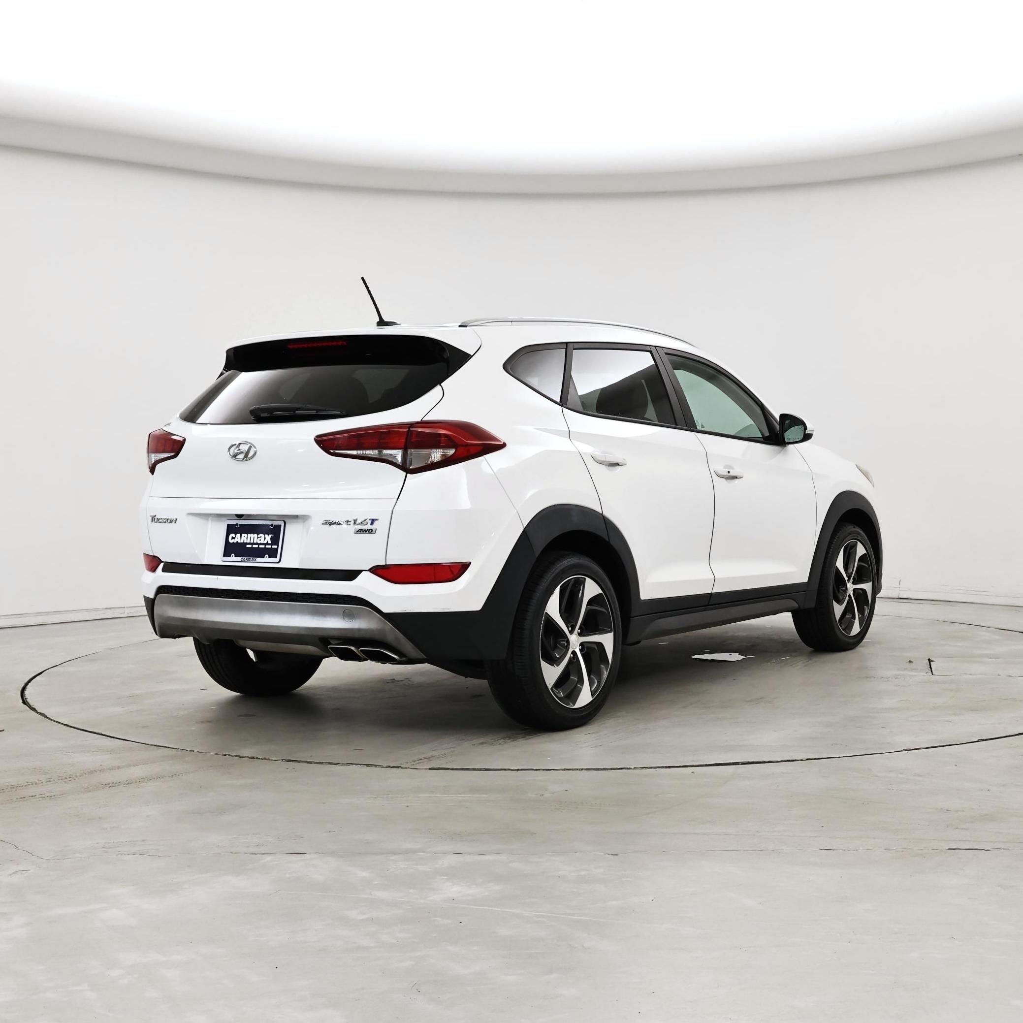 Thumbnail: 2016 Hyundai Tucson - 8