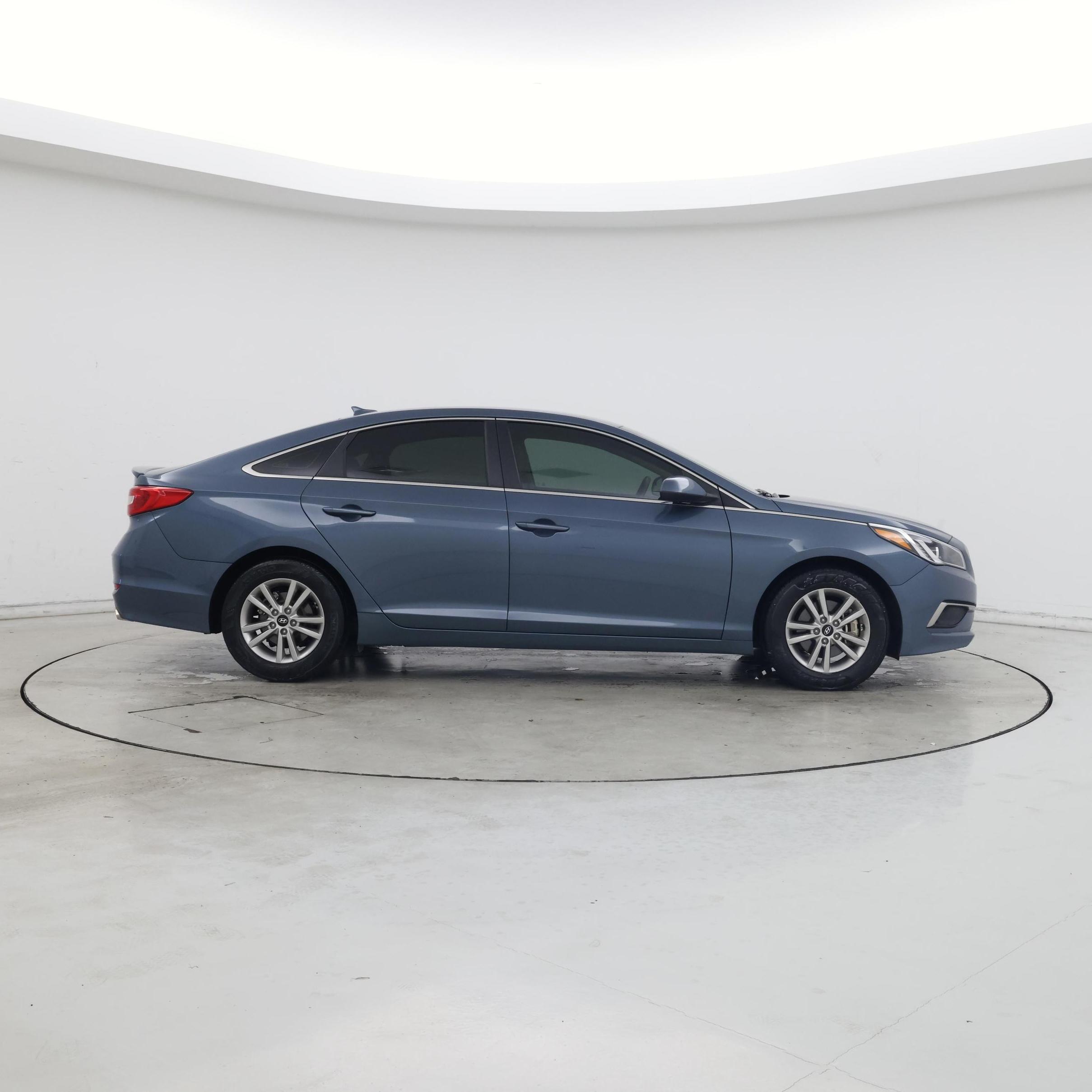 Thumbnail: 2017 Hyundai Sonata - 7