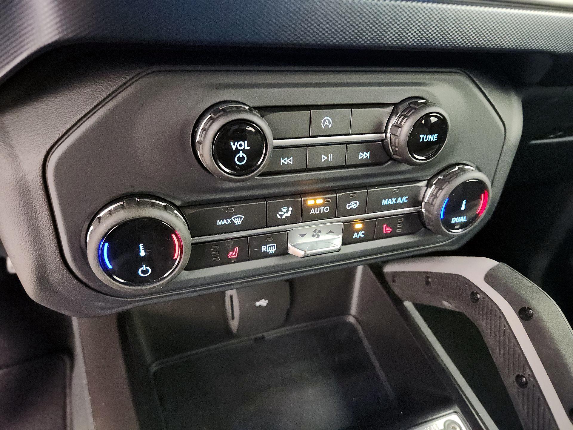 Thumbnail: 2022 Ford Bronco - 17