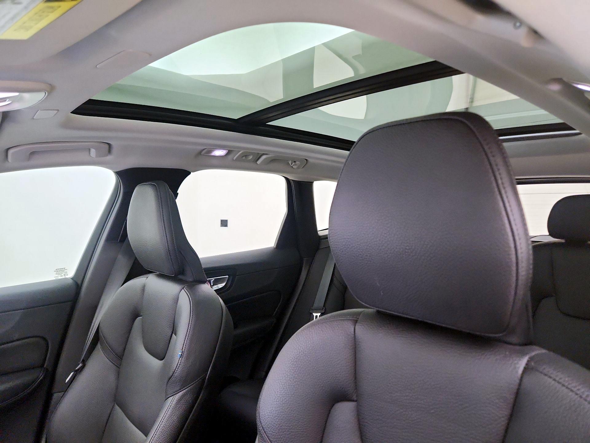 Thumbnail: 2024 Volvo XC60 - 20