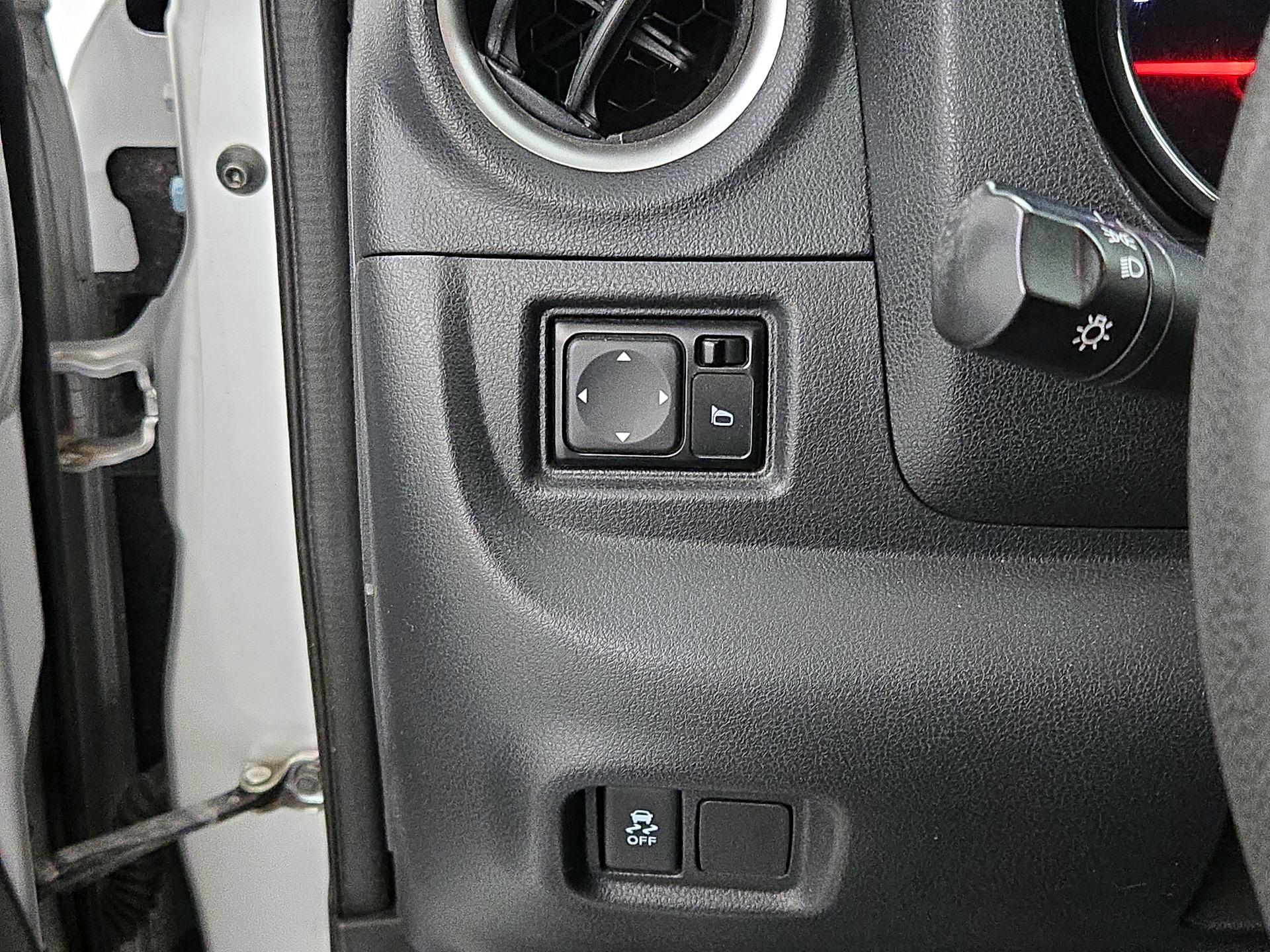 Thumbnail: 2018 Nissan Versa - 13