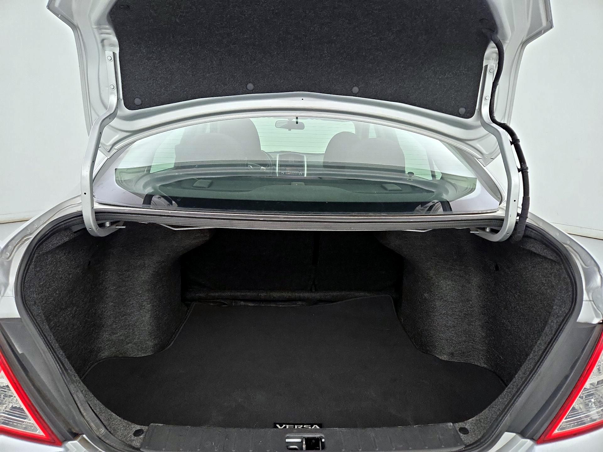 Thumbnail: 2018 Nissan Versa - 19