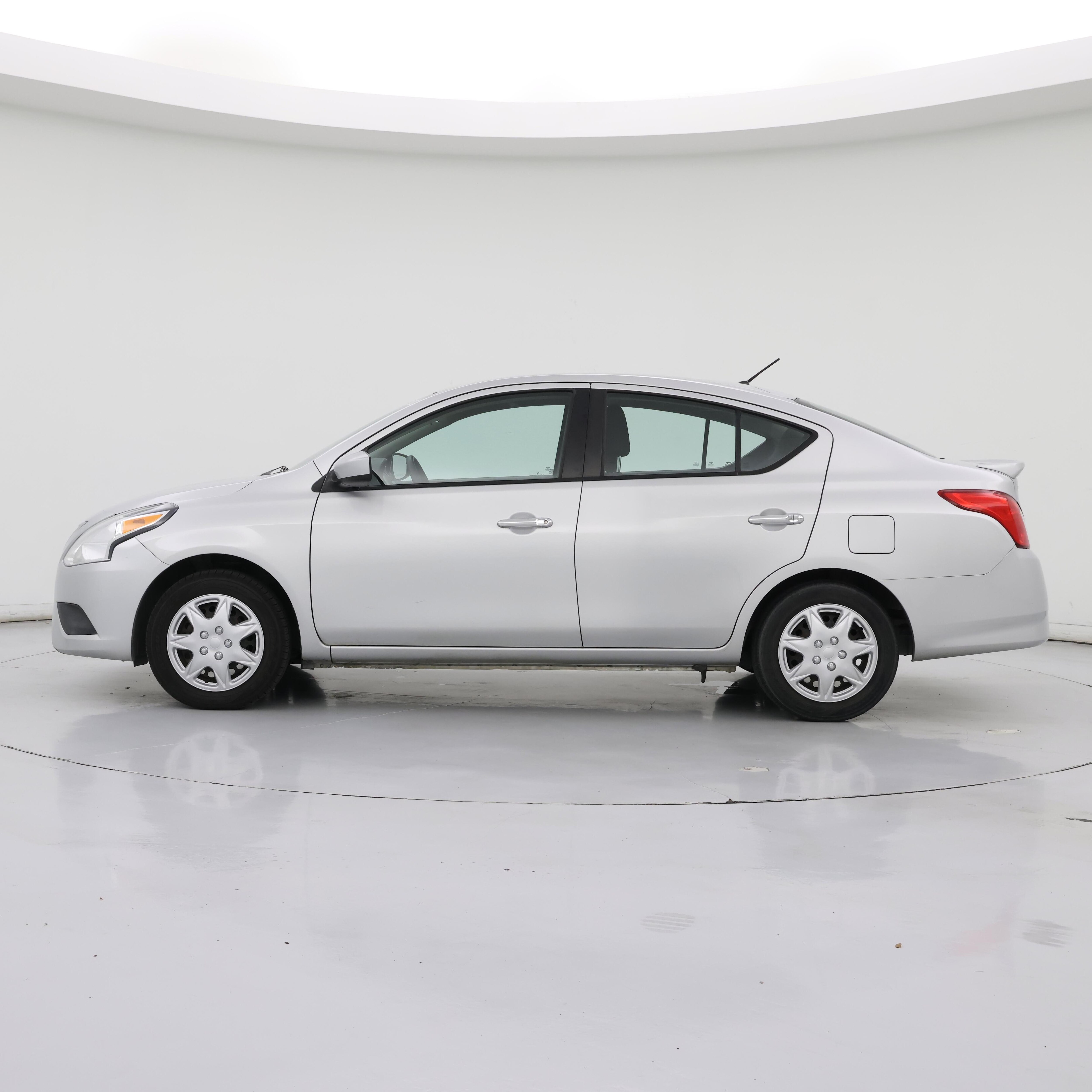 Thumbnail: 2018 Nissan Versa - 3