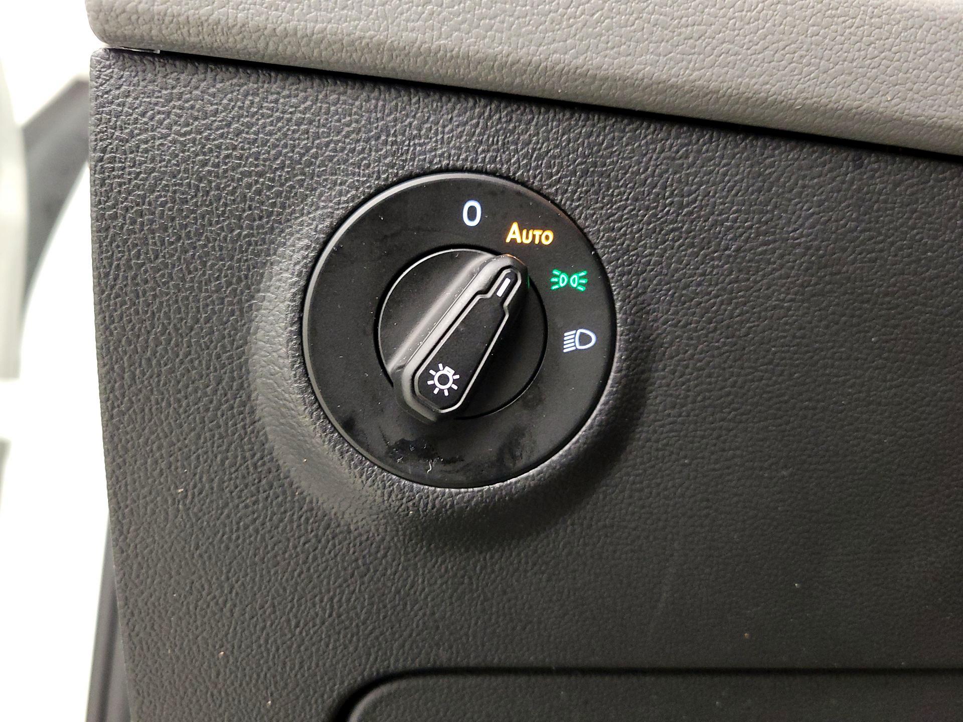 Thumbnail: 2023 Volkswagen Taos - 13