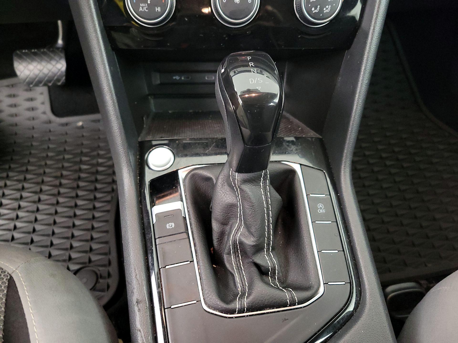 Thumbnail: 2023 Volkswagen Taos - 17