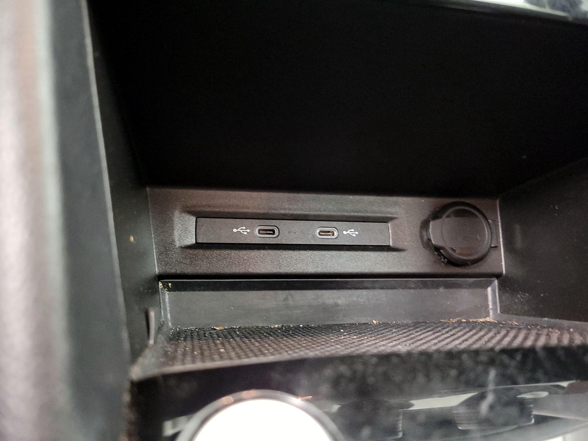 Thumbnail: 2023 Volkswagen Taos - 18