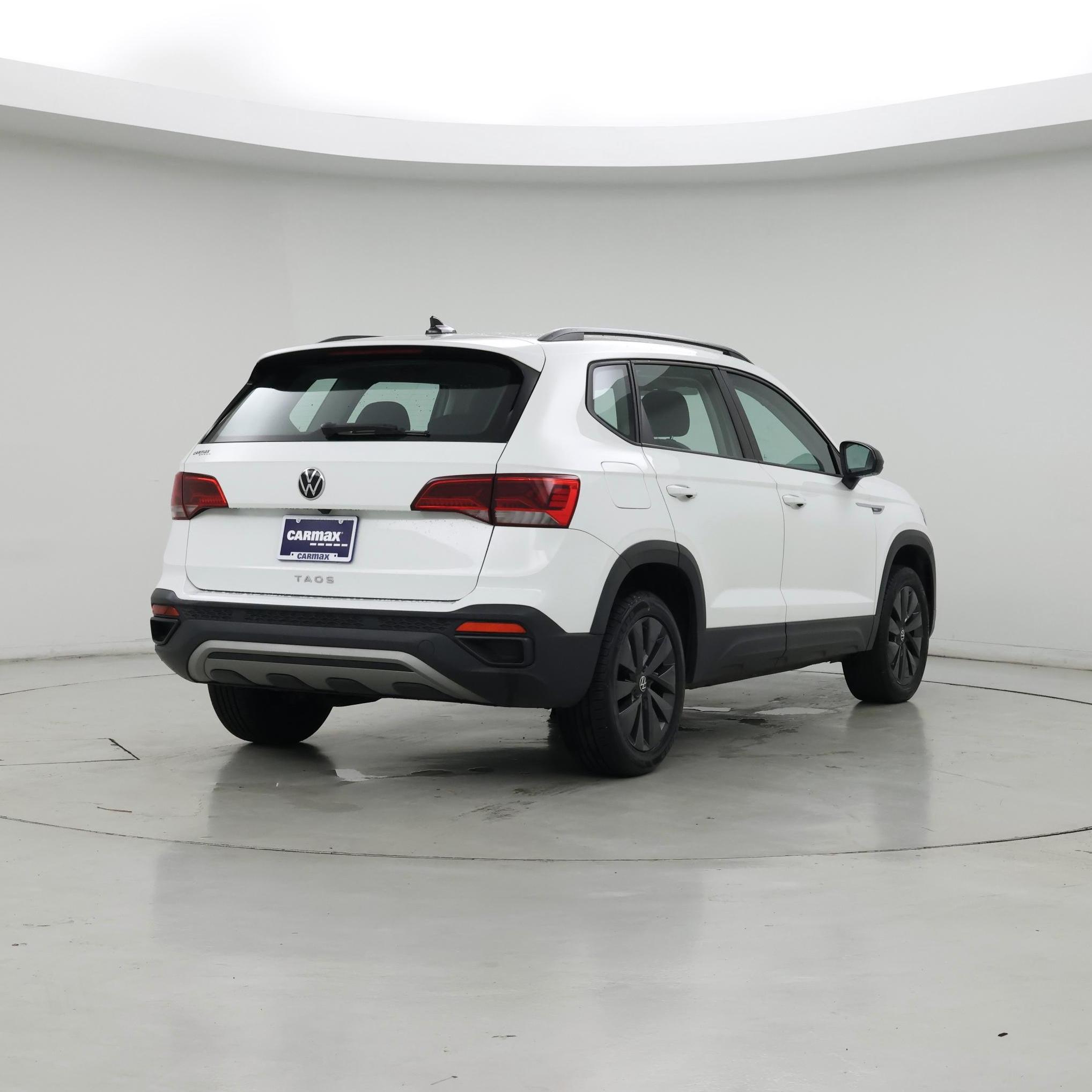 Thumbnail: 2023 Volkswagen Taos - 8