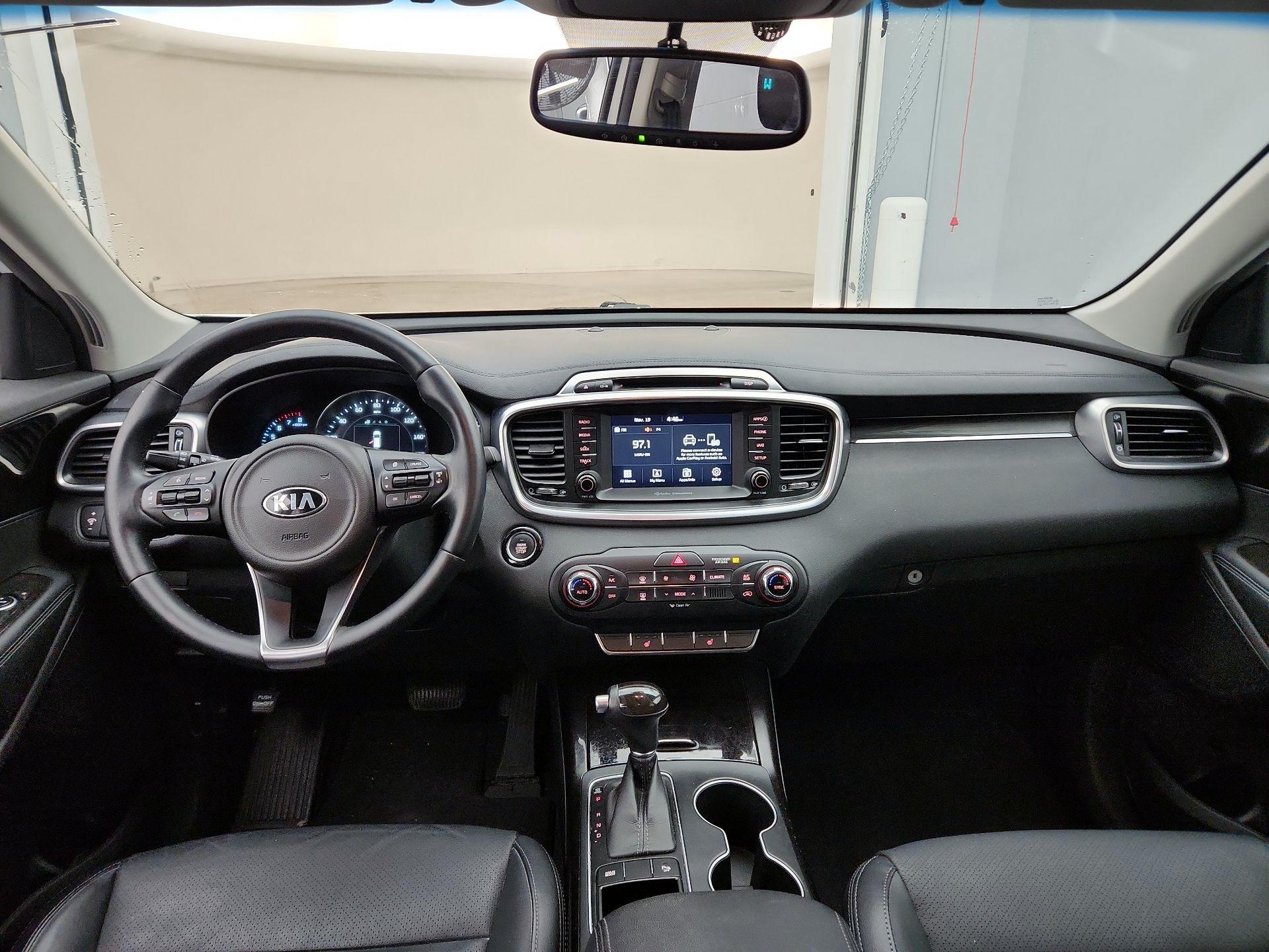 Thumbnail: 2017 Kia Sorento - 9