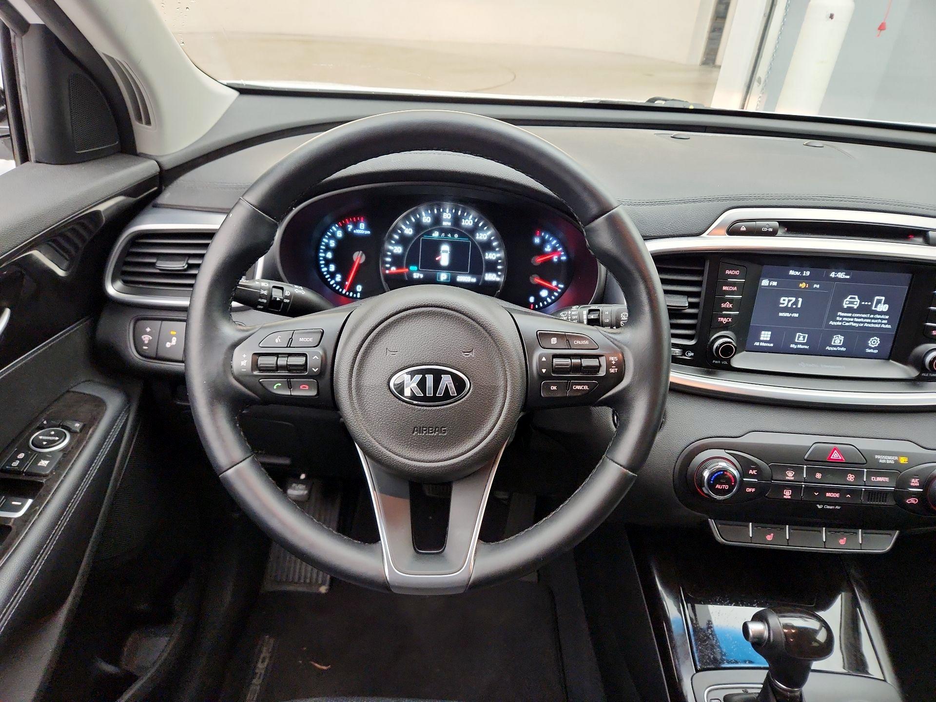 Thumbnail: 2017 Kia Sorento - 10