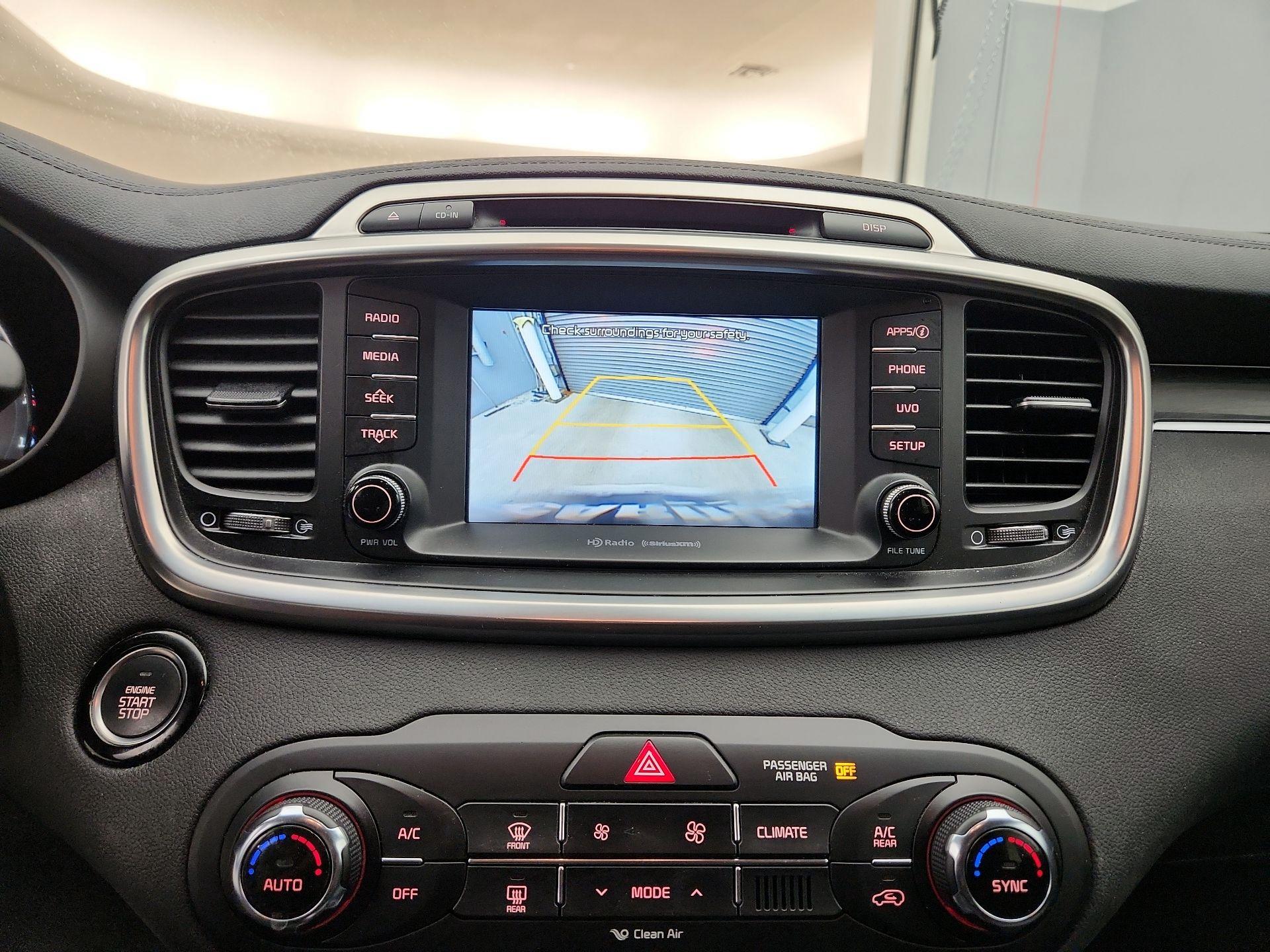 Thumbnail: 2017 Kia Sorento - 14