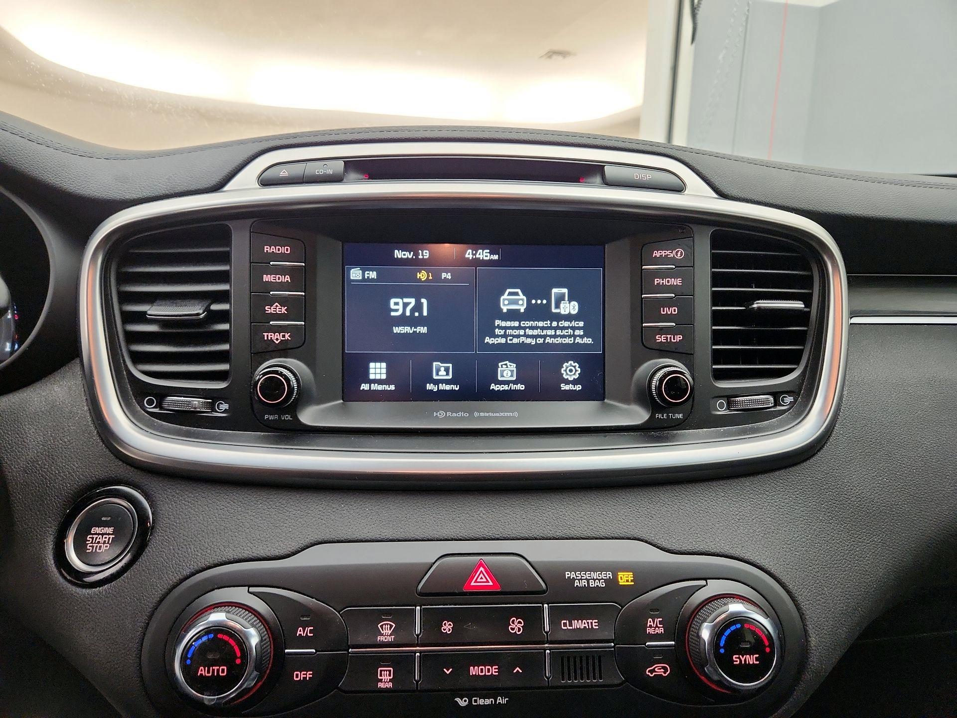 Thumbnail: 2017 Kia Sorento - 15