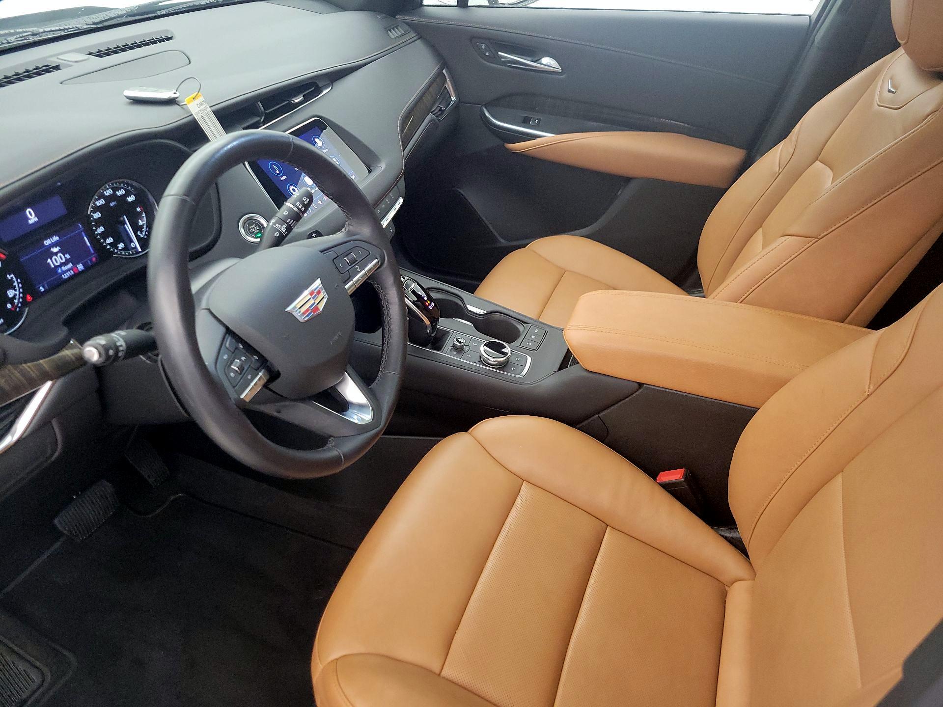 Thumbnail: 2023 Cadillac XT4 - 11