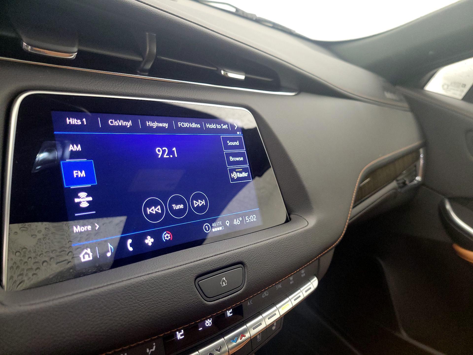 Thumbnail: 2023 Cadillac XT4 - 15