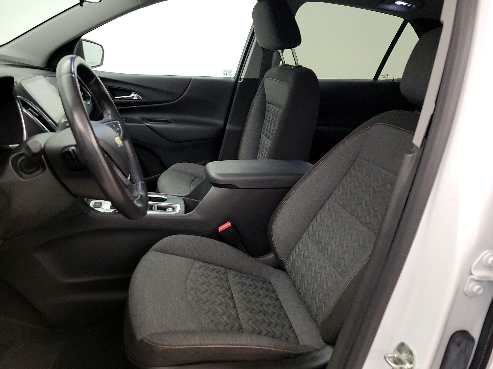 Thumbnail: 2022 Chevrolet Equinox - 11