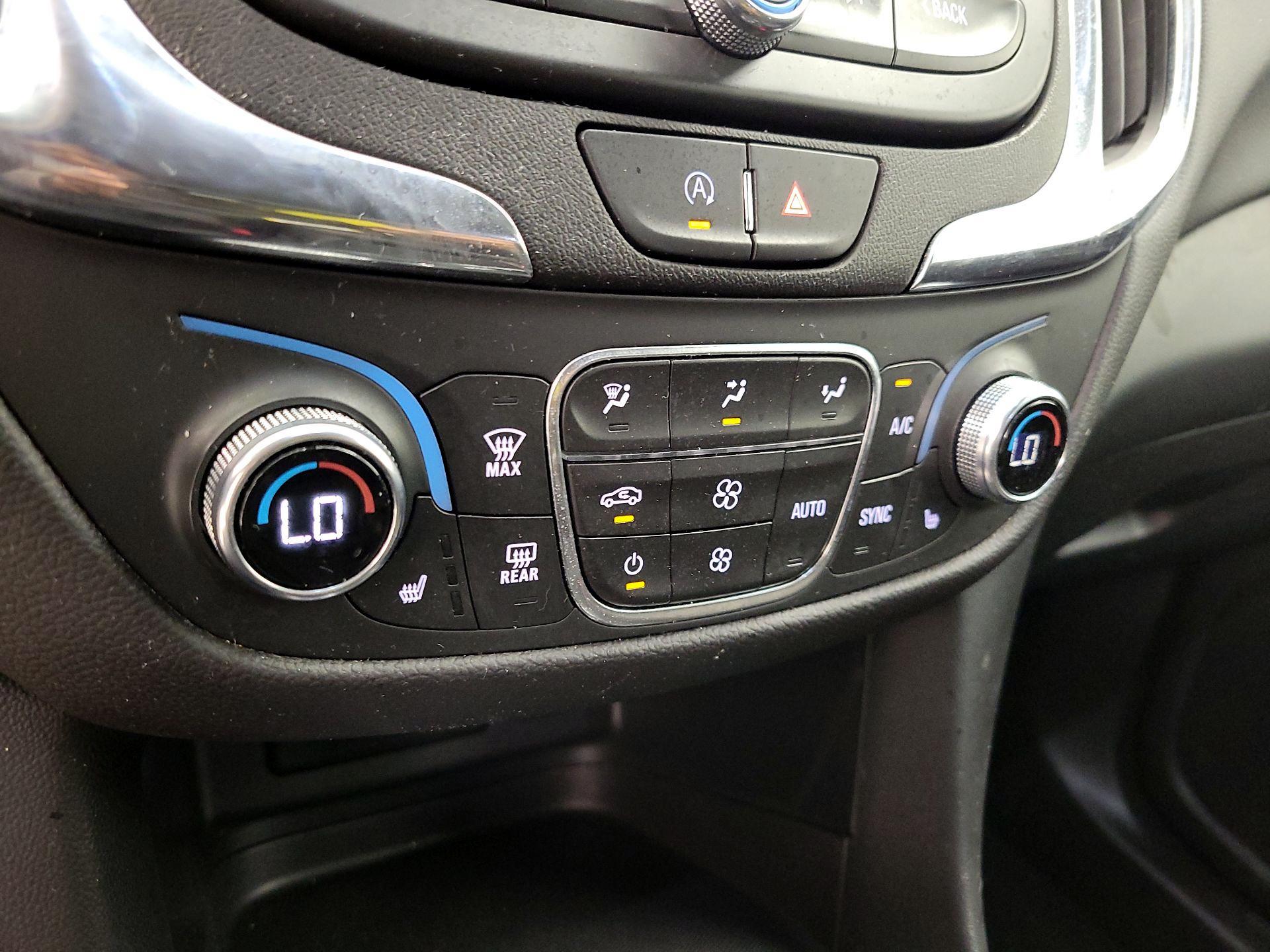 Thumbnail: 2022 Chevrolet Equinox - 16