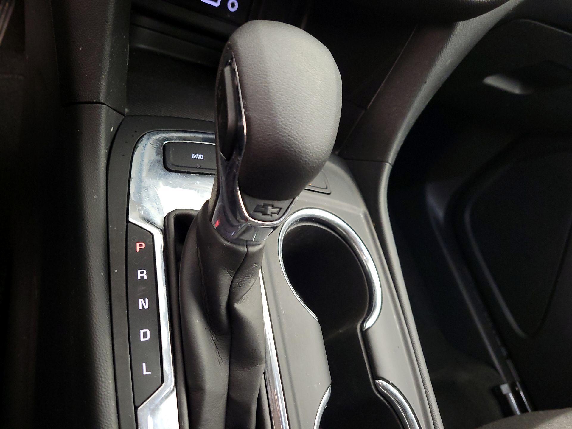 Thumbnail: 2022 Chevrolet Equinox - 17