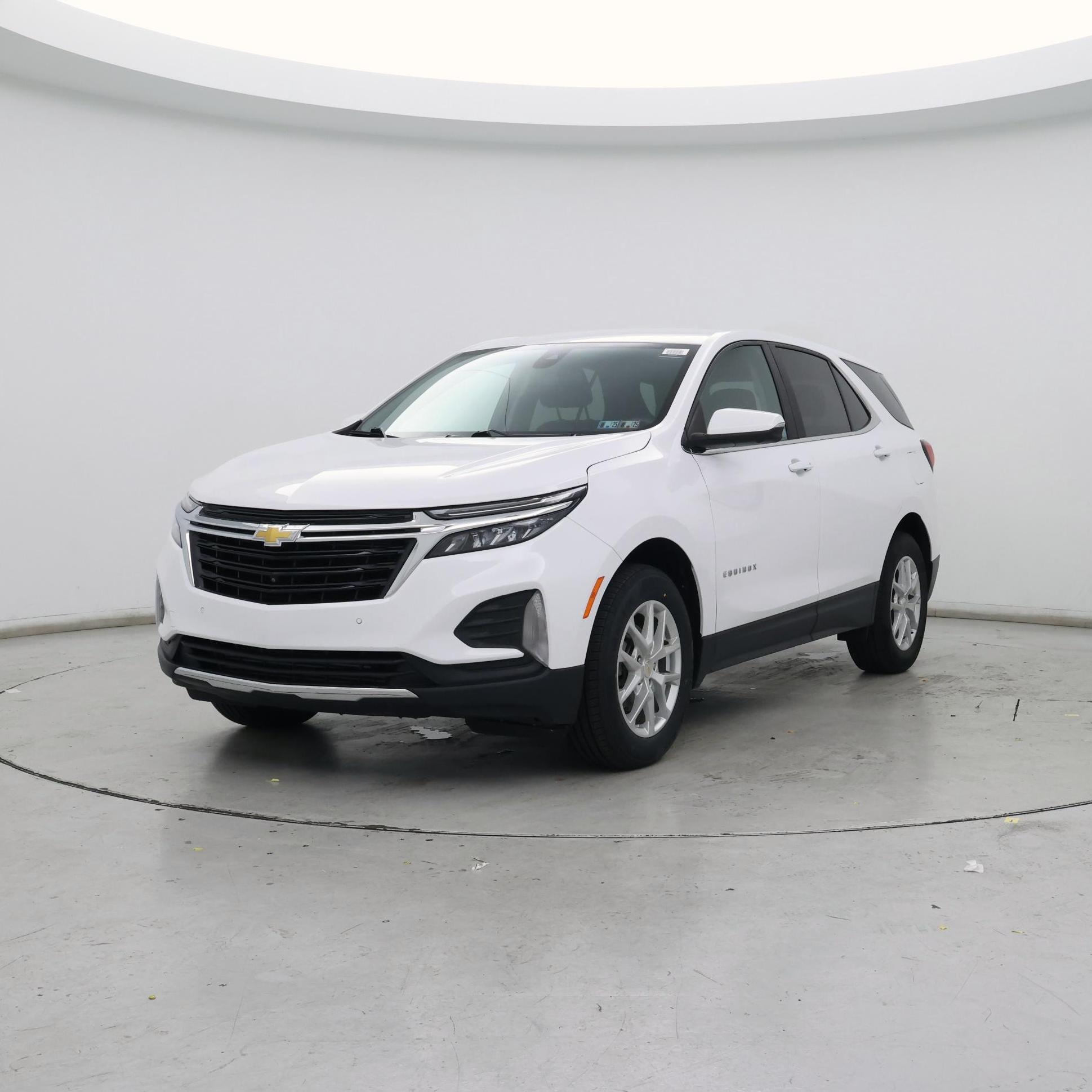 Thumbnail: 2022 Chevrolet Equinox - 4