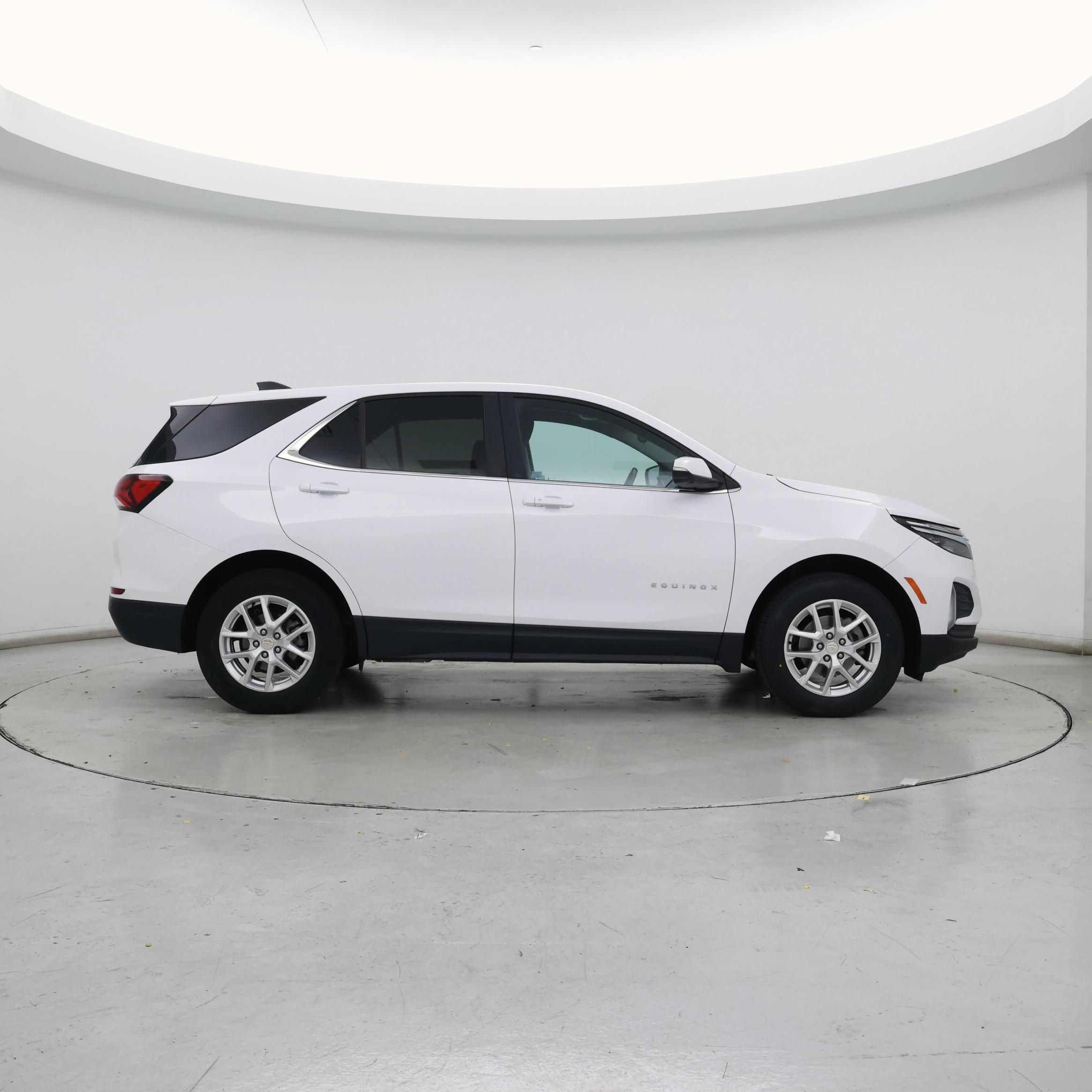 Thumbnail: 2022 Chevrolet Equinox - 7