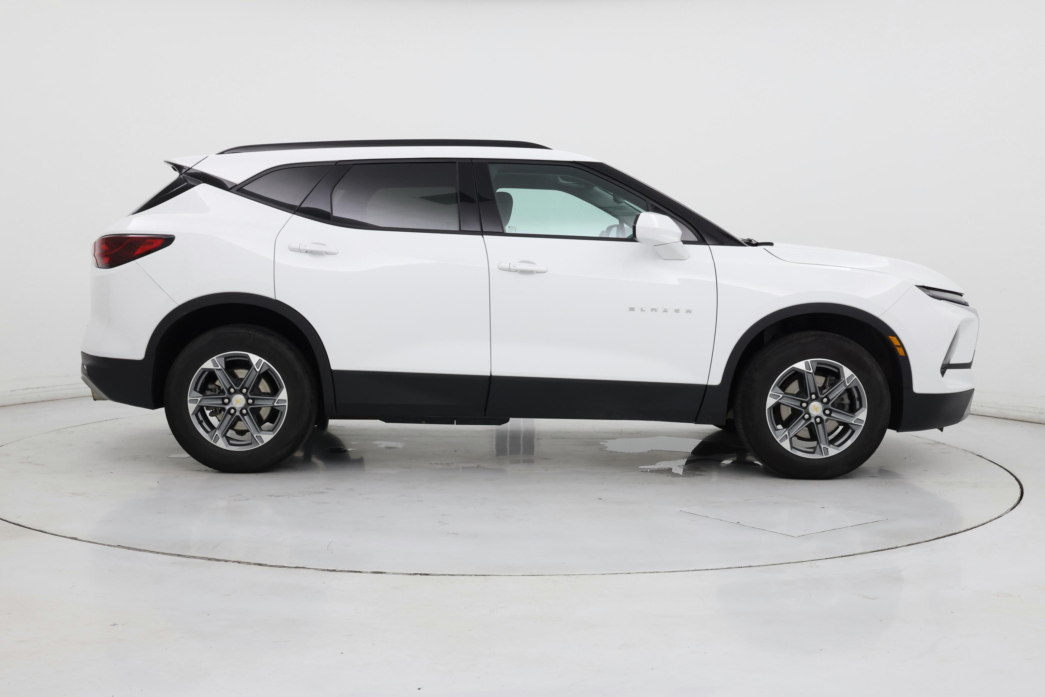 Thumbnail: 2023 Chevrolet Blazer - 7