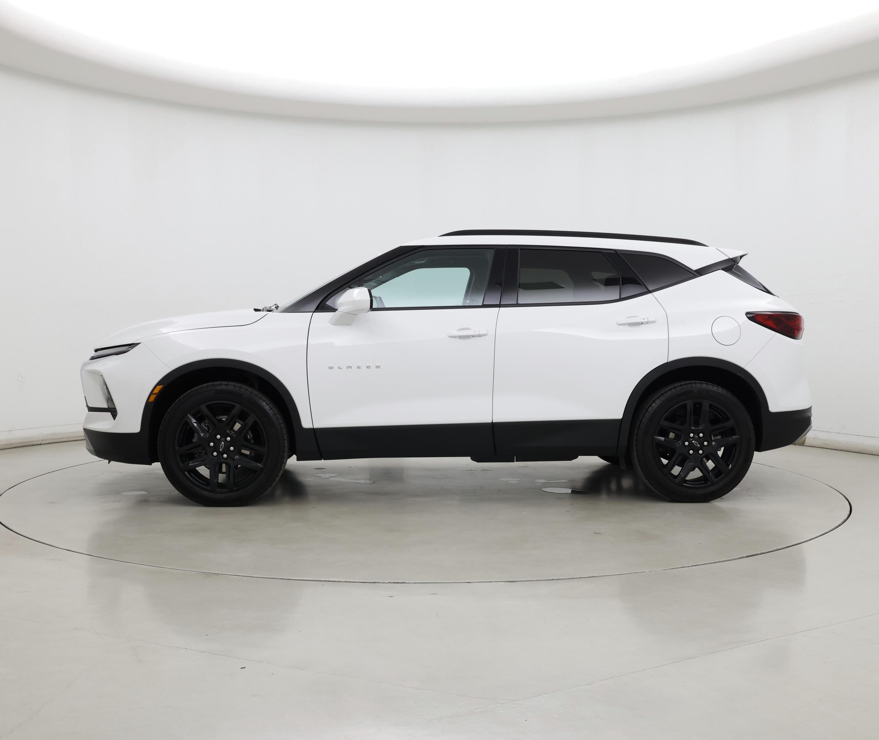 Thumbnail: 2023 Chevrolet Blazer - 3