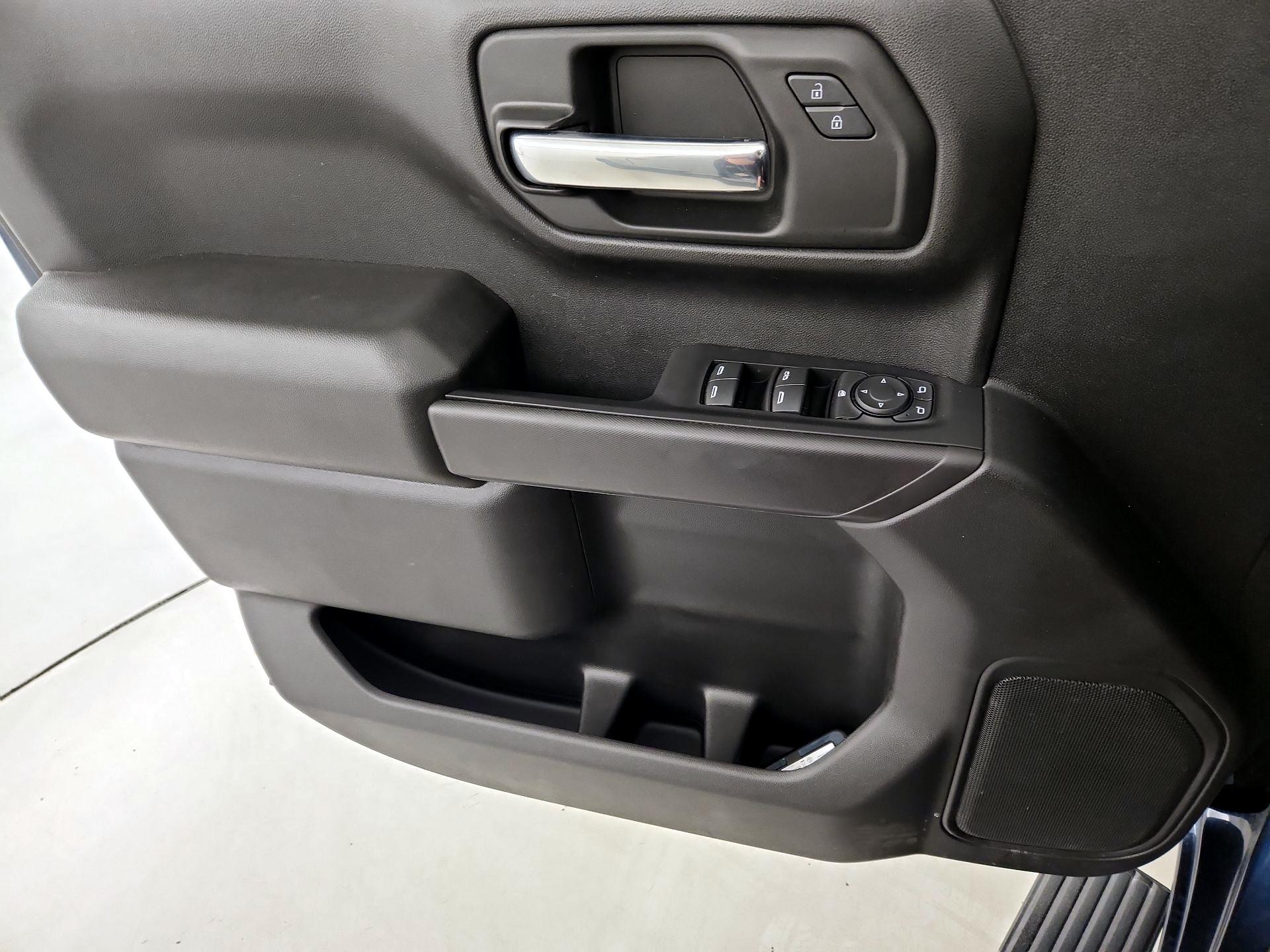 Thumbnail: 2022 Chevrolet Silverado 1500 - 12