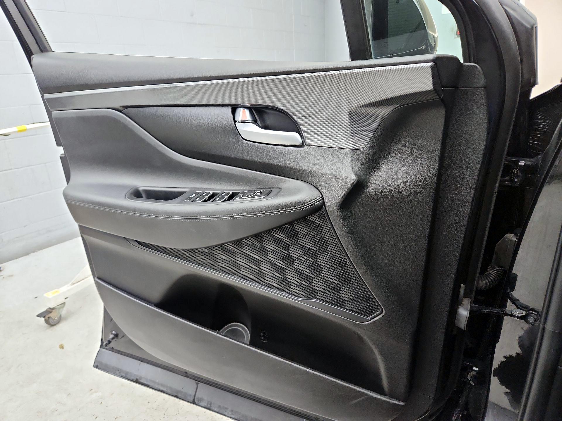 Thumbnail: 2023 Hyundai Santa Fe - 12