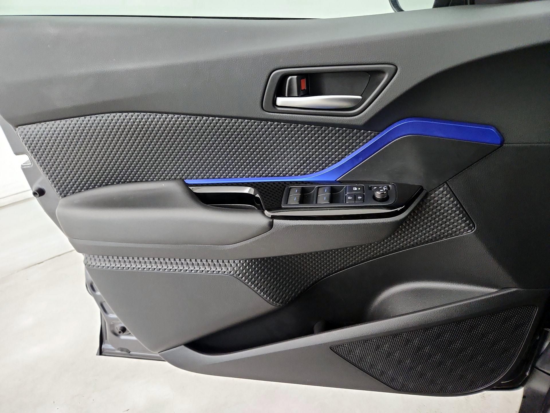 Thumbnail: 2021 Toyota C-HR - 12