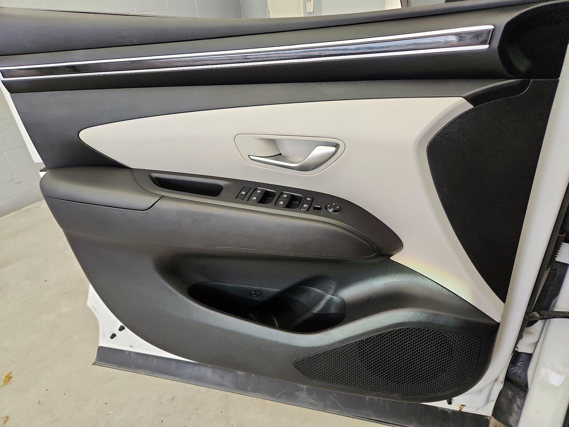 Thumbnail: 2023 Hyundai Tucson - 12
