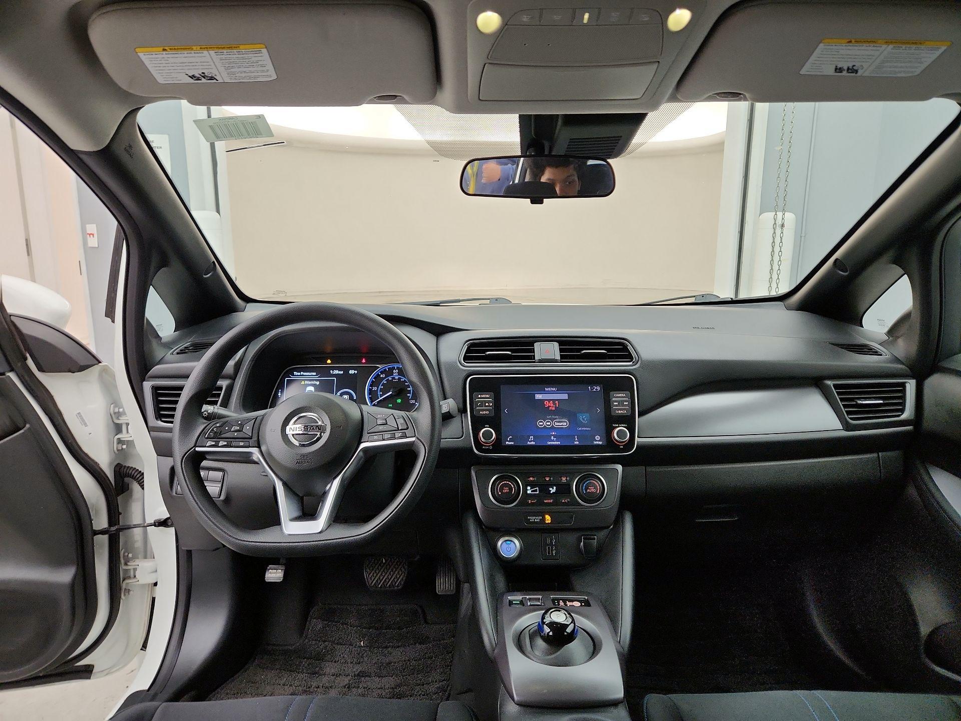 Thumbnail: 2021 Nissan Leaf - 9