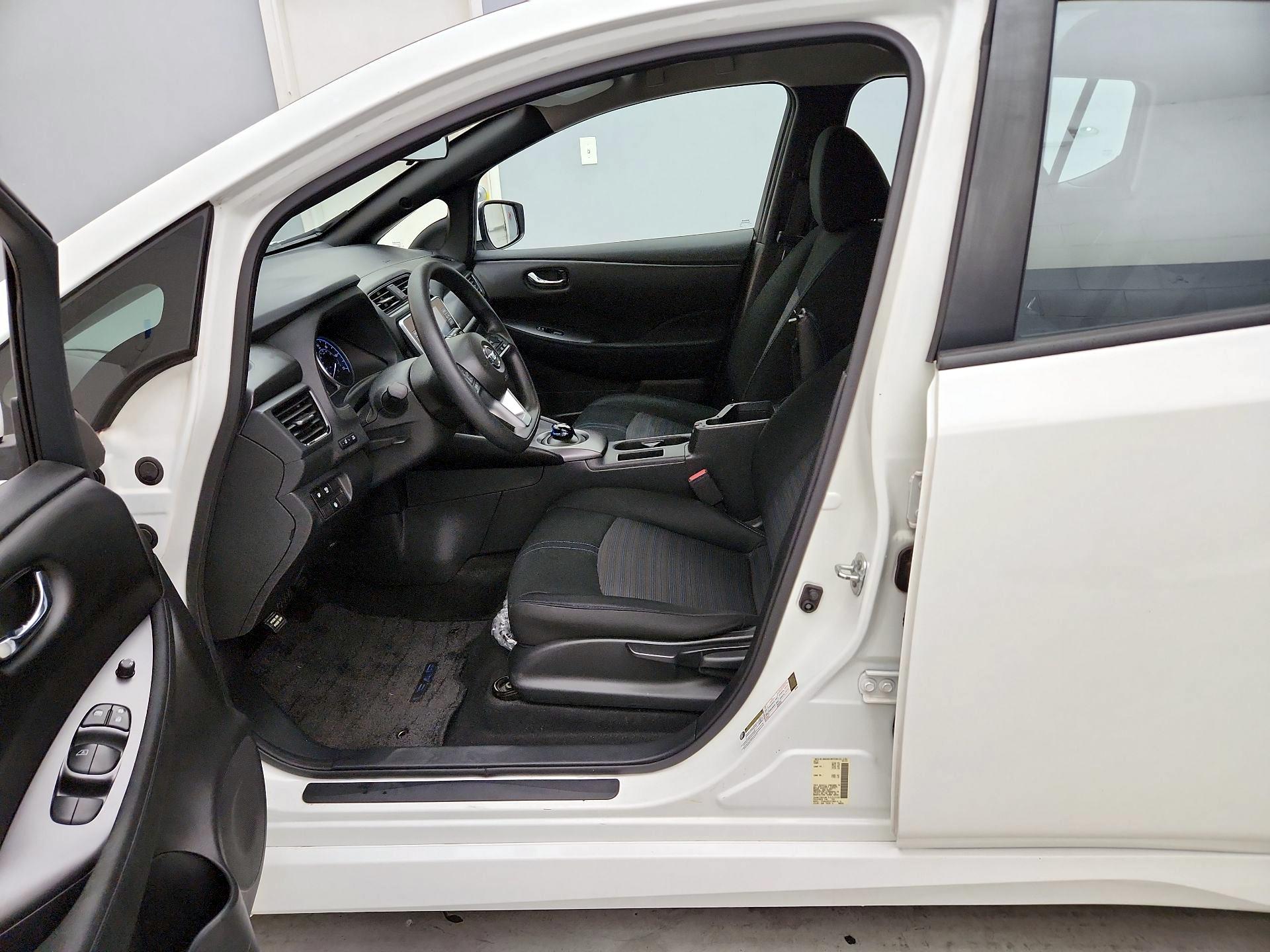 Thumbnail: 2021 Nissan Leaf - 11