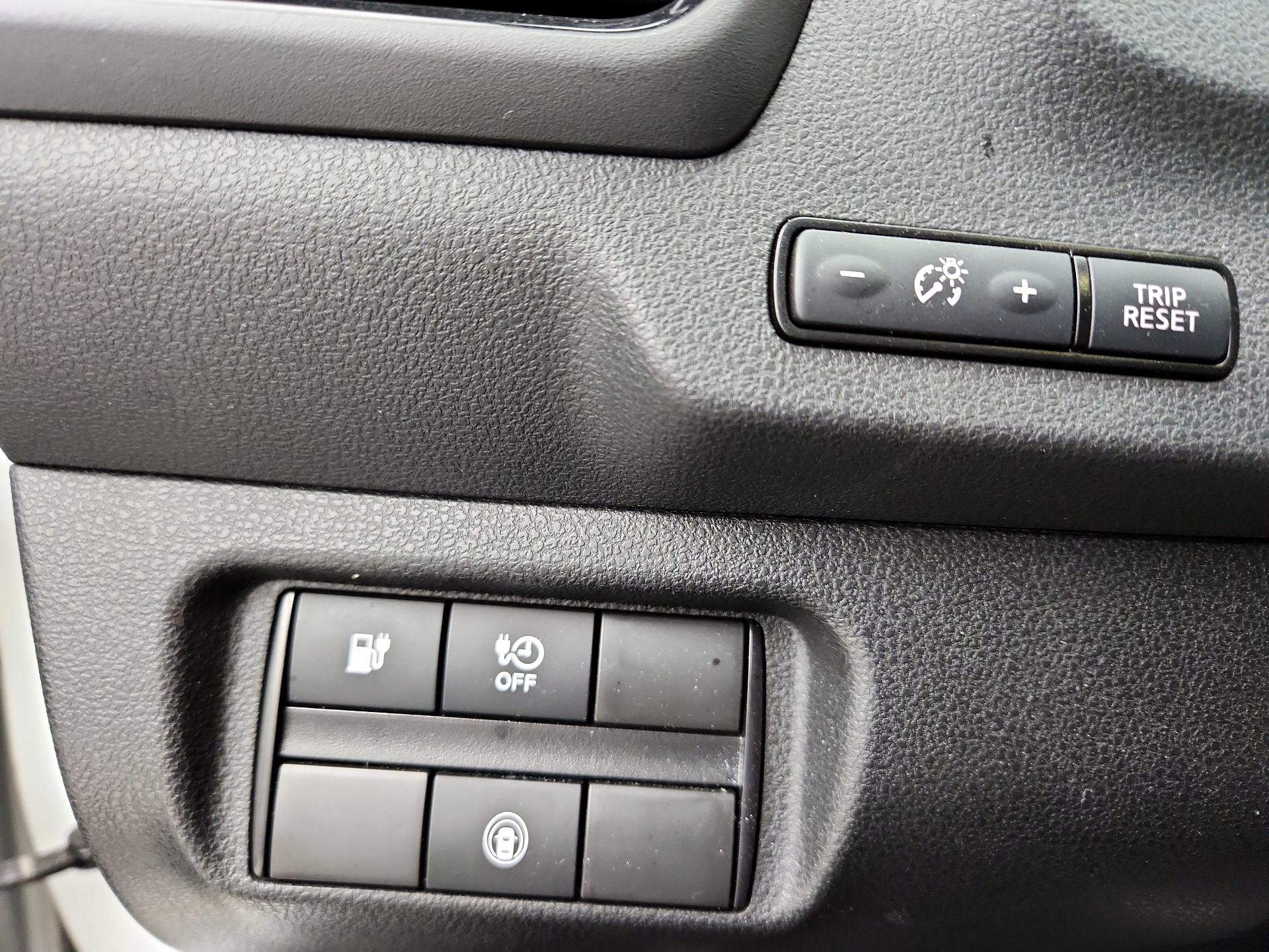 Thumbnail: 2021 Nissan Leaf - 13