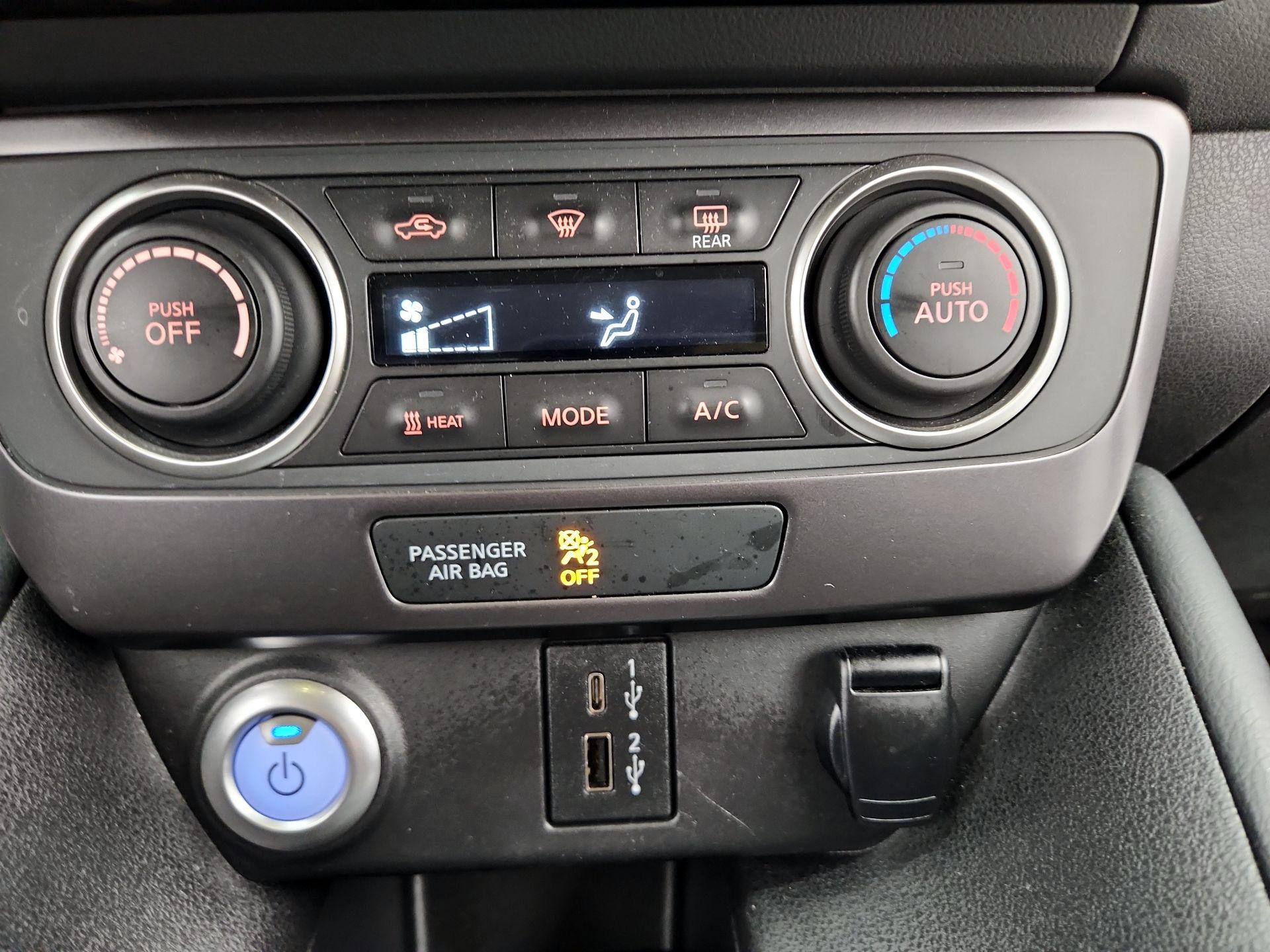 Thumbnail: 2021 Nissan Leaf - 16