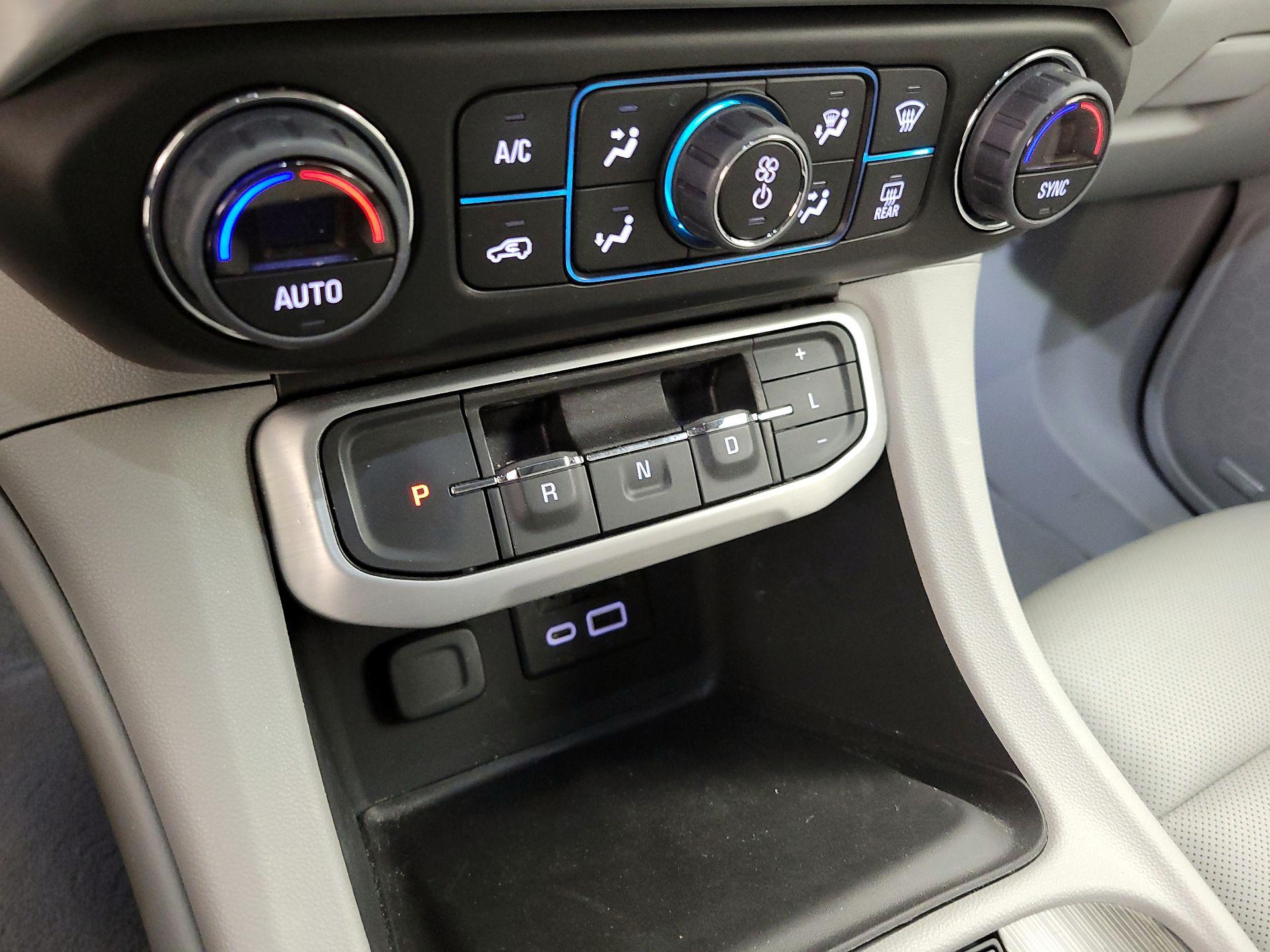 Thumbnail: 2023 GMC Acadia - 17