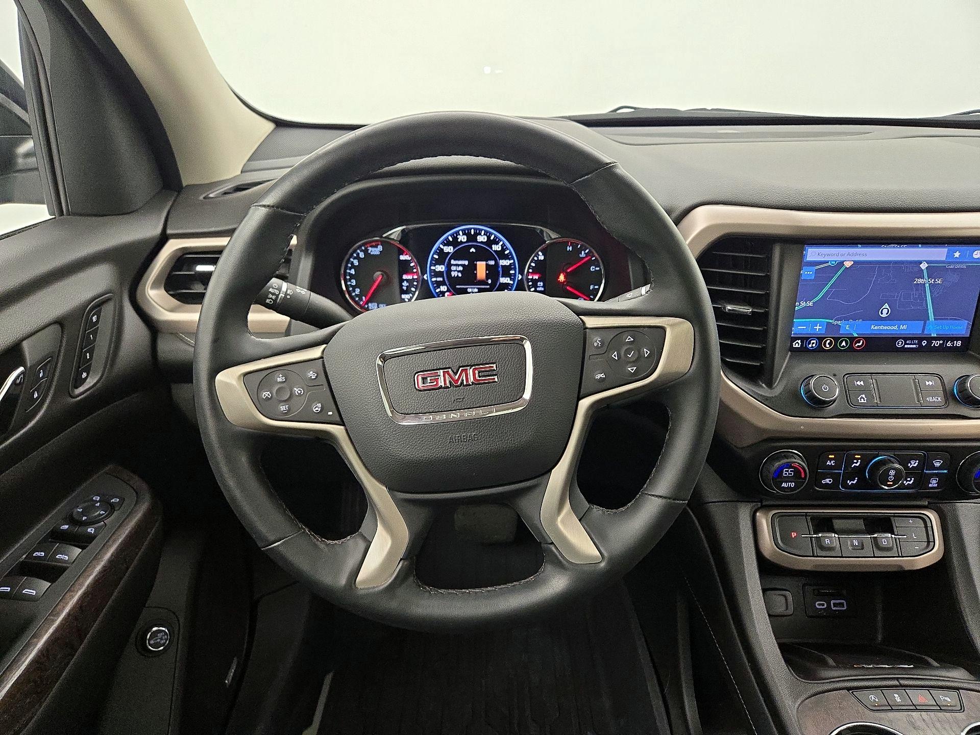 Thumbnail: 2023 GMC Acadia - 10
