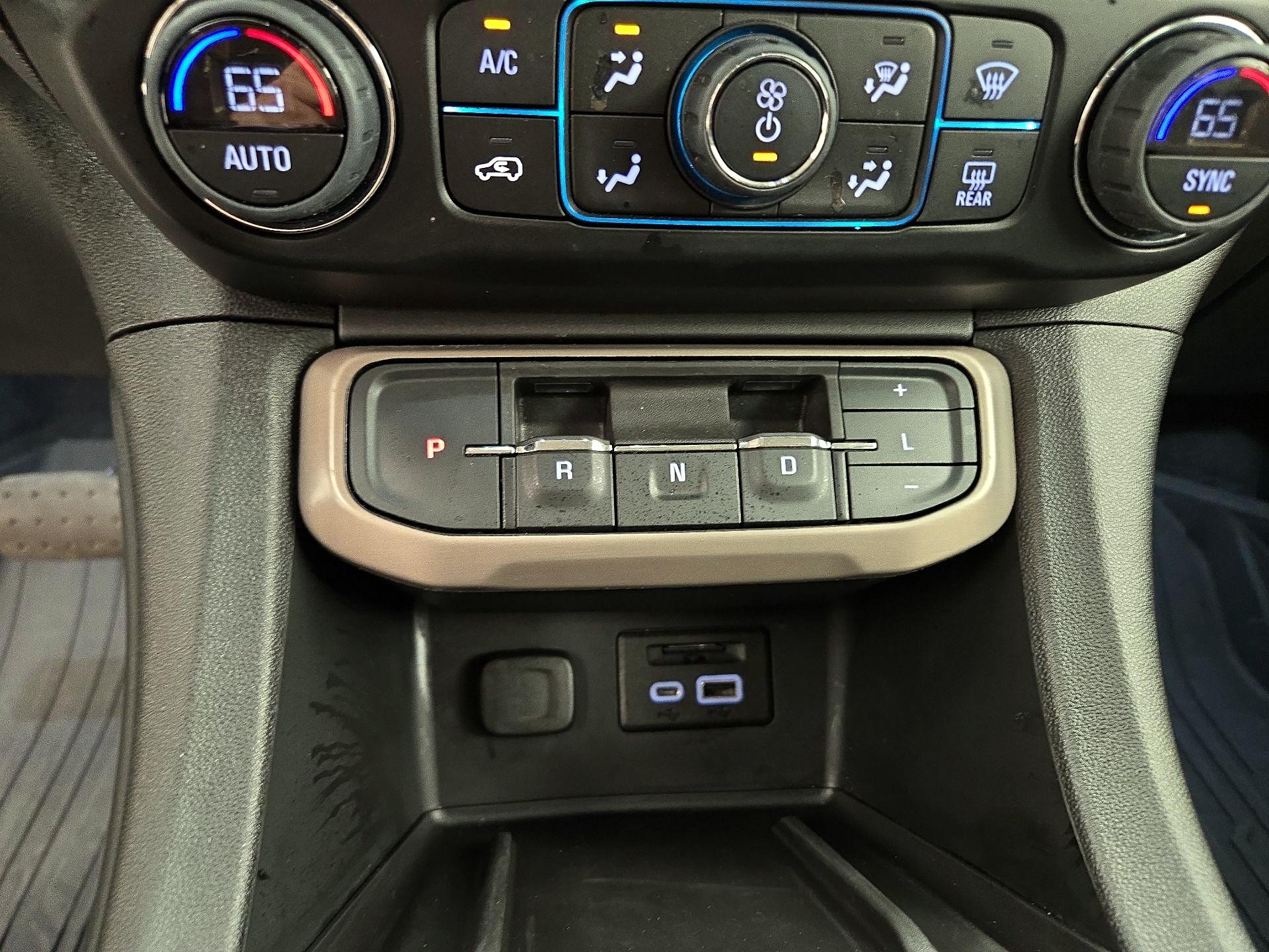 Thumbnail: 2023 GMC Acadia - 18