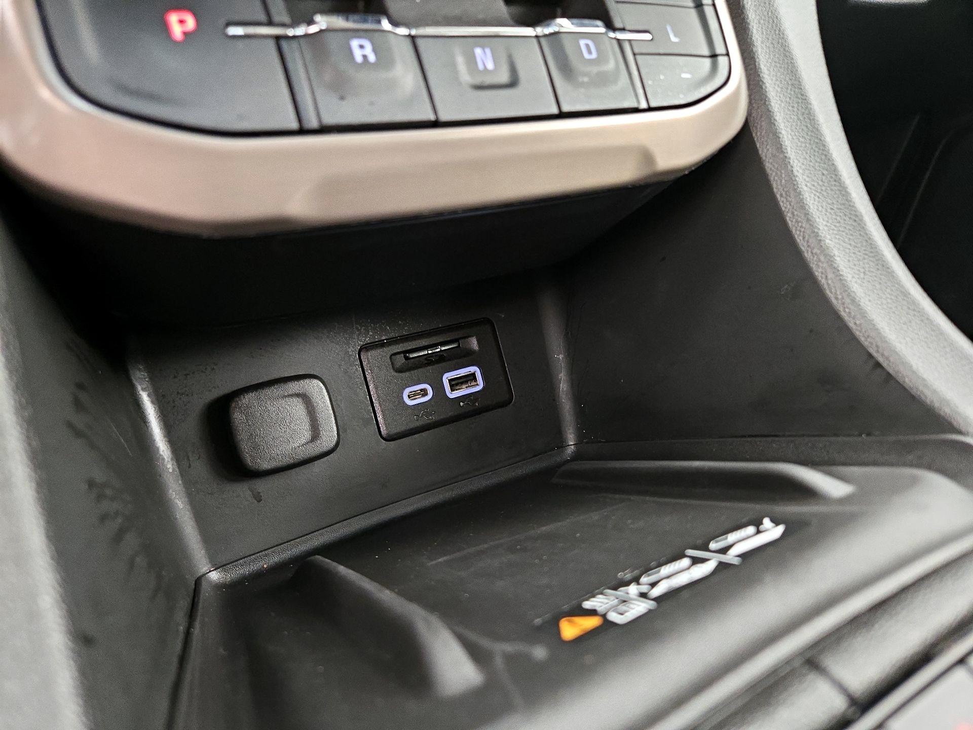 Thumbnail: 2023 GMC Acadia - 19