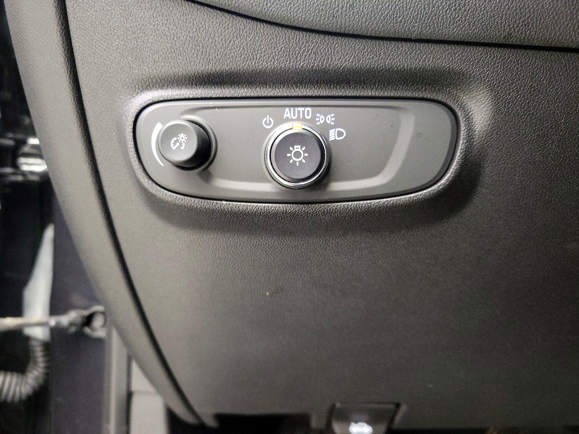 Thumbnail: 2022 Chevrolet Equinox - 13