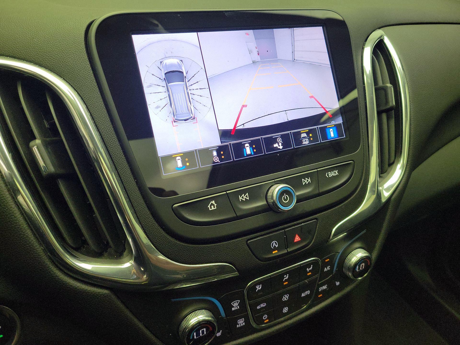 Thumbnail: 2022 Chevrolet Equinox - 14